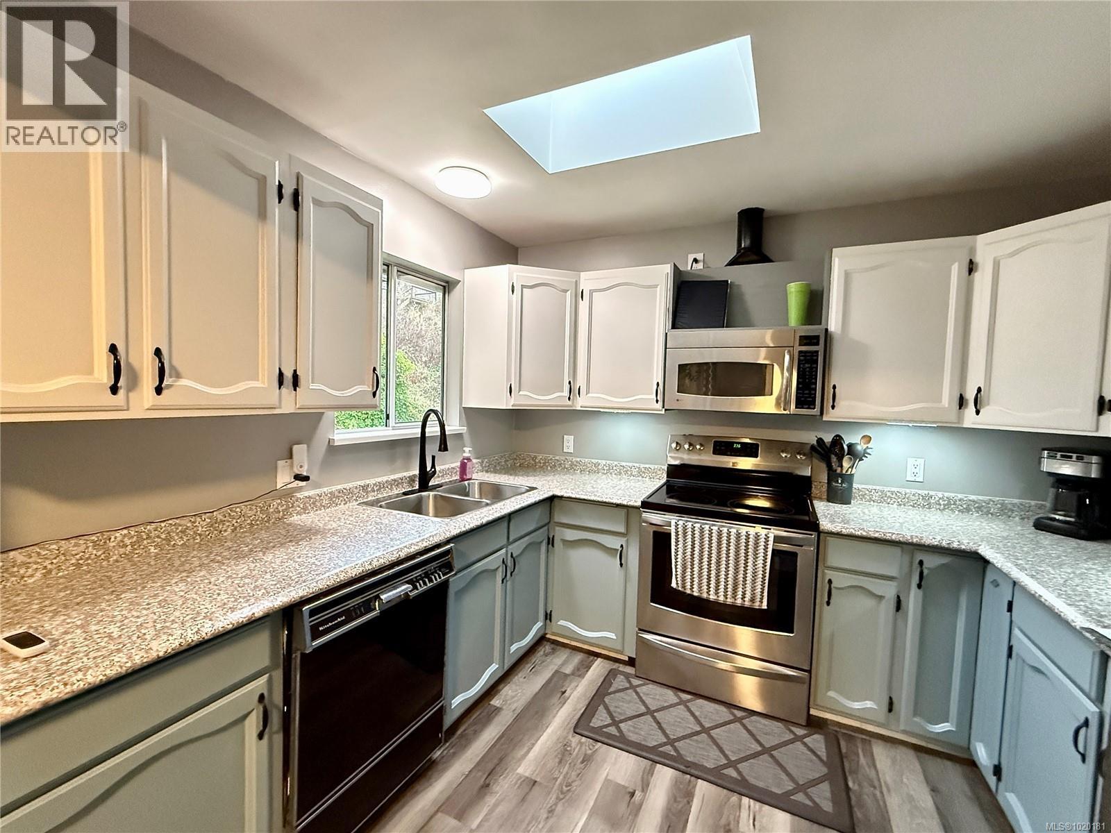 2611 Cardena Cres, Port McNeill