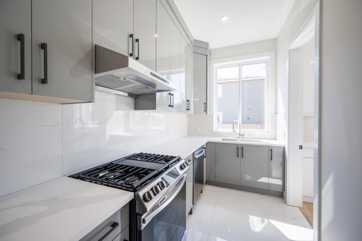 2715 201 STREET, Langley