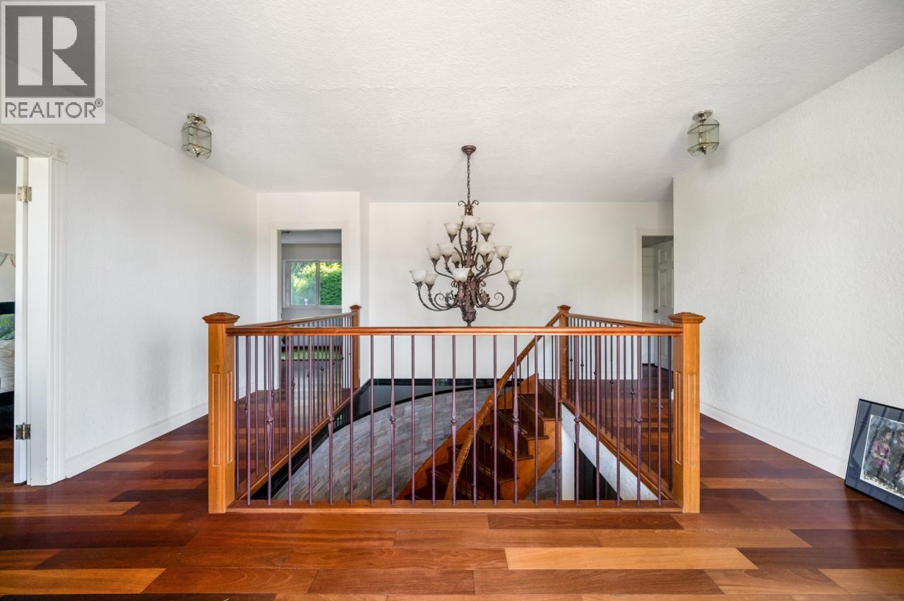 906 PACIFIC Drive, Delta