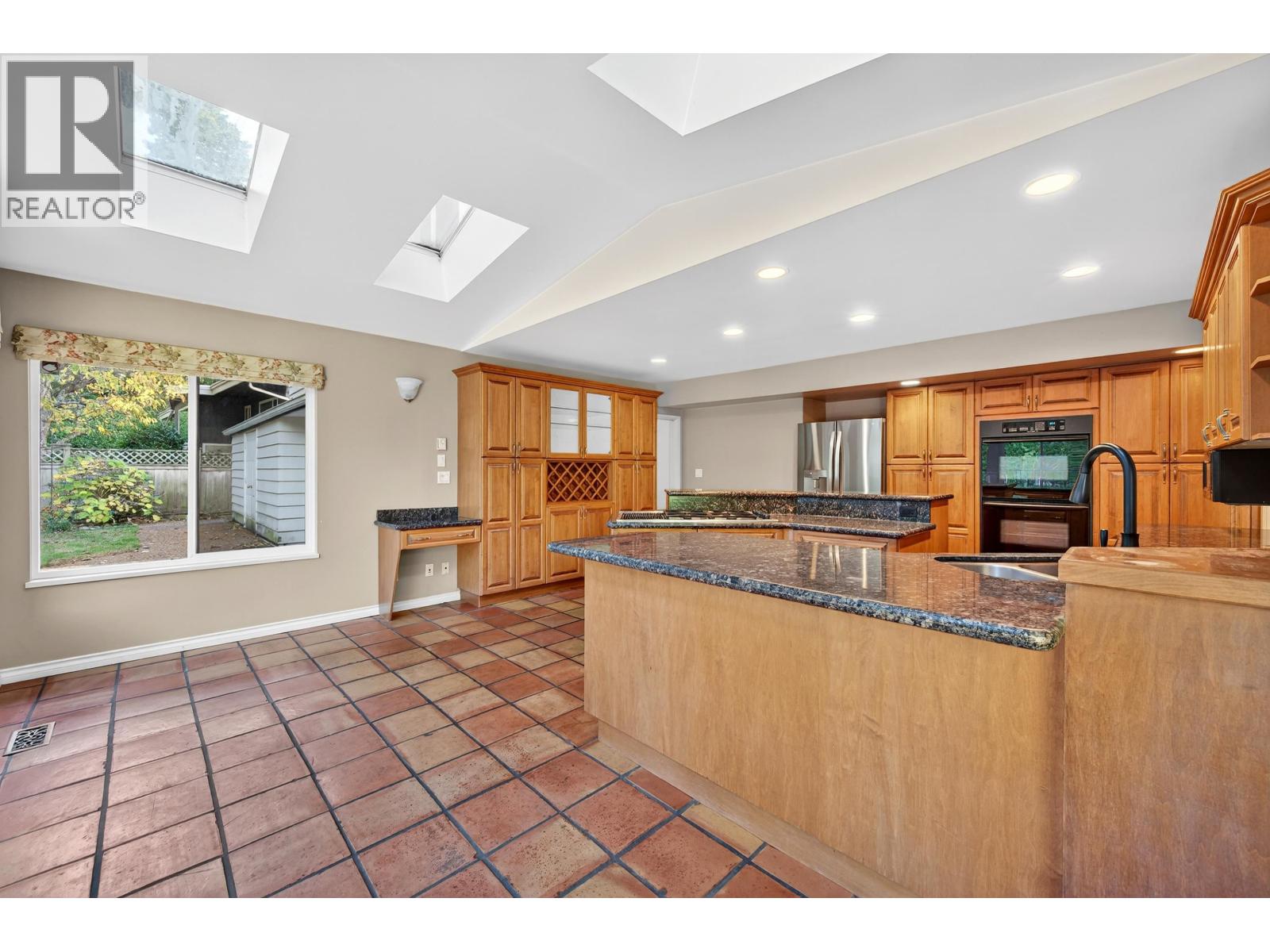 906 PACIFIC Drive, Delta