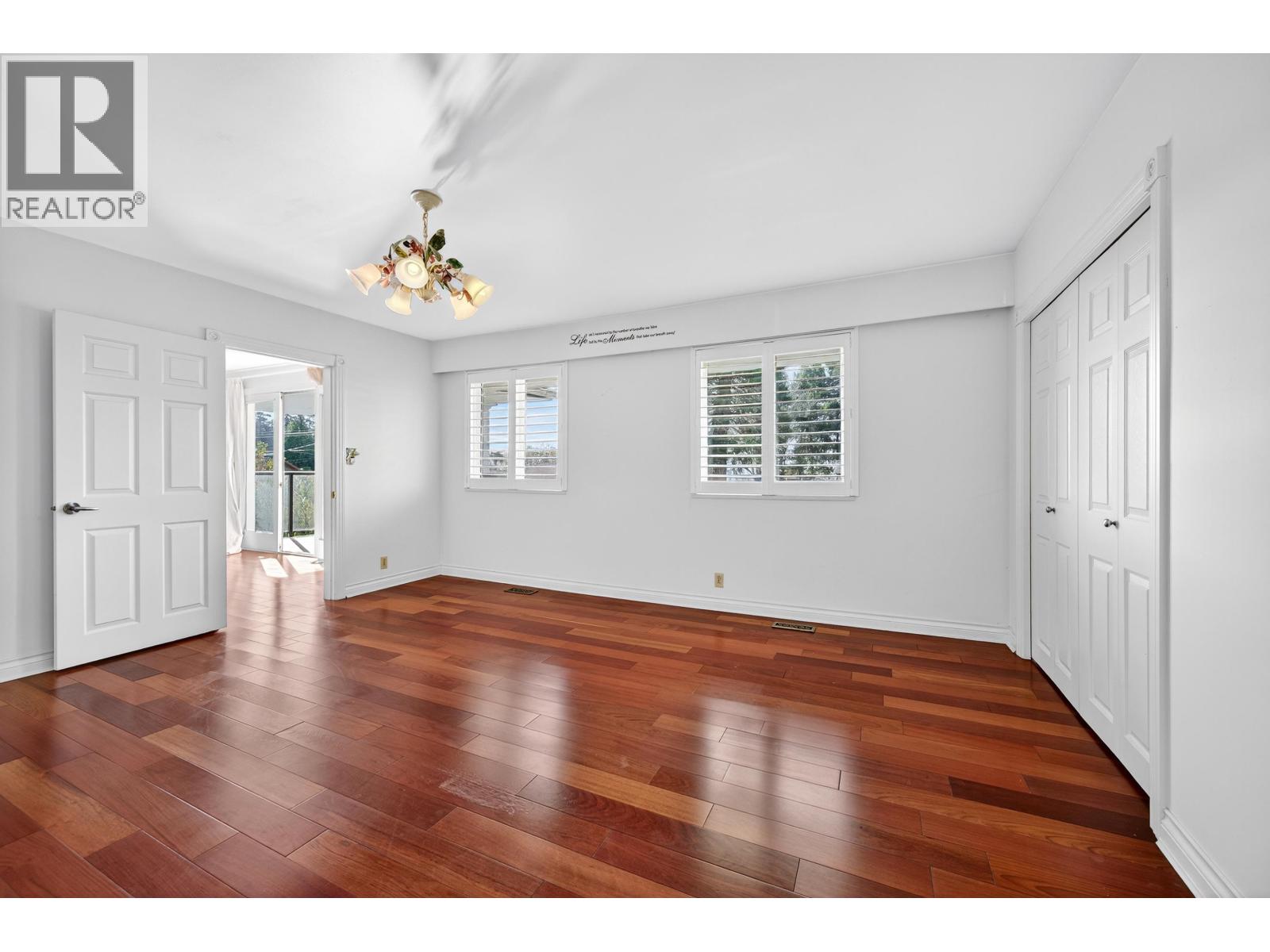 906 PACIFIC Drive, Delta