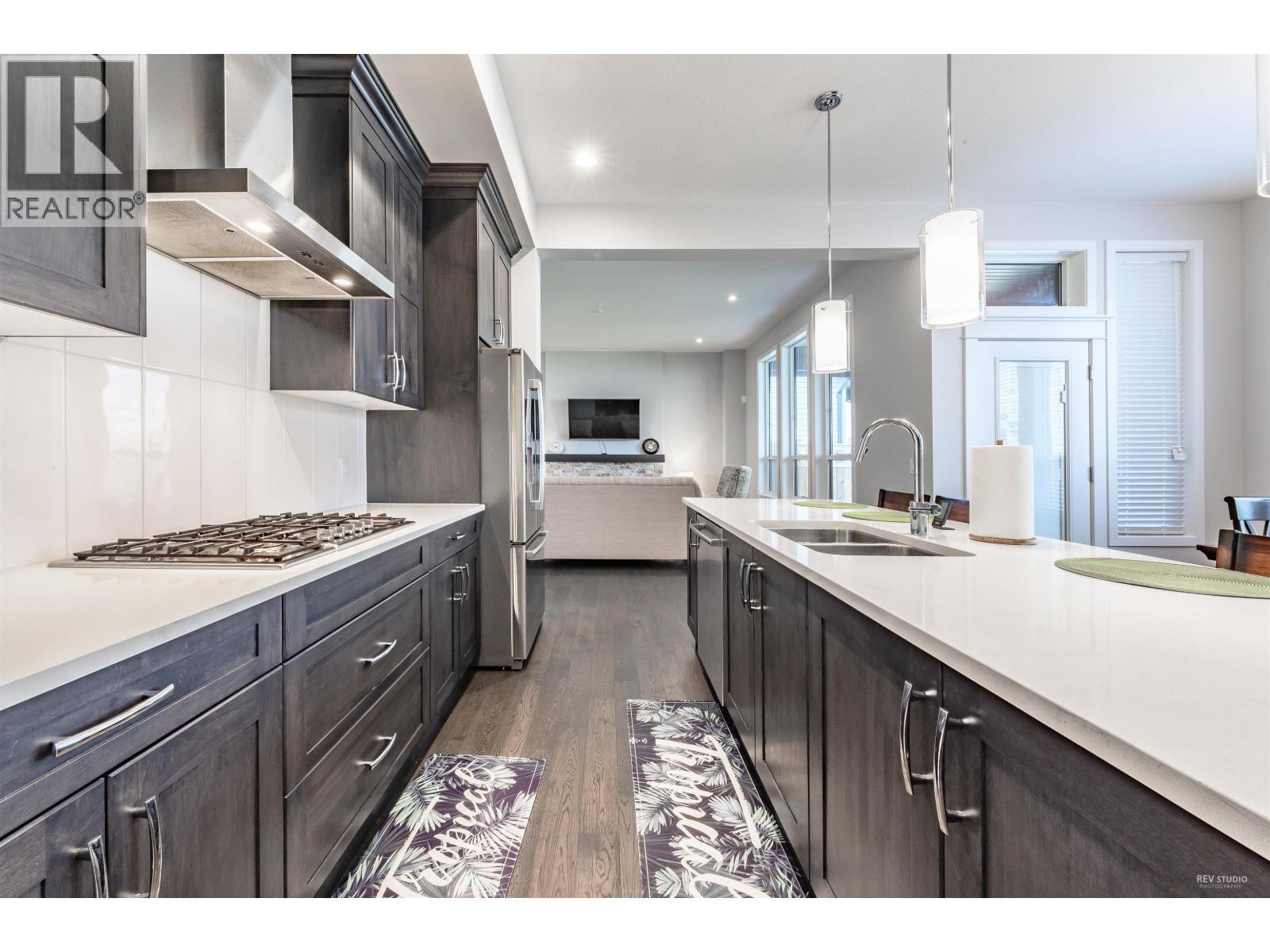 3565 SHEFFIELD AVENUE, Coquitlam