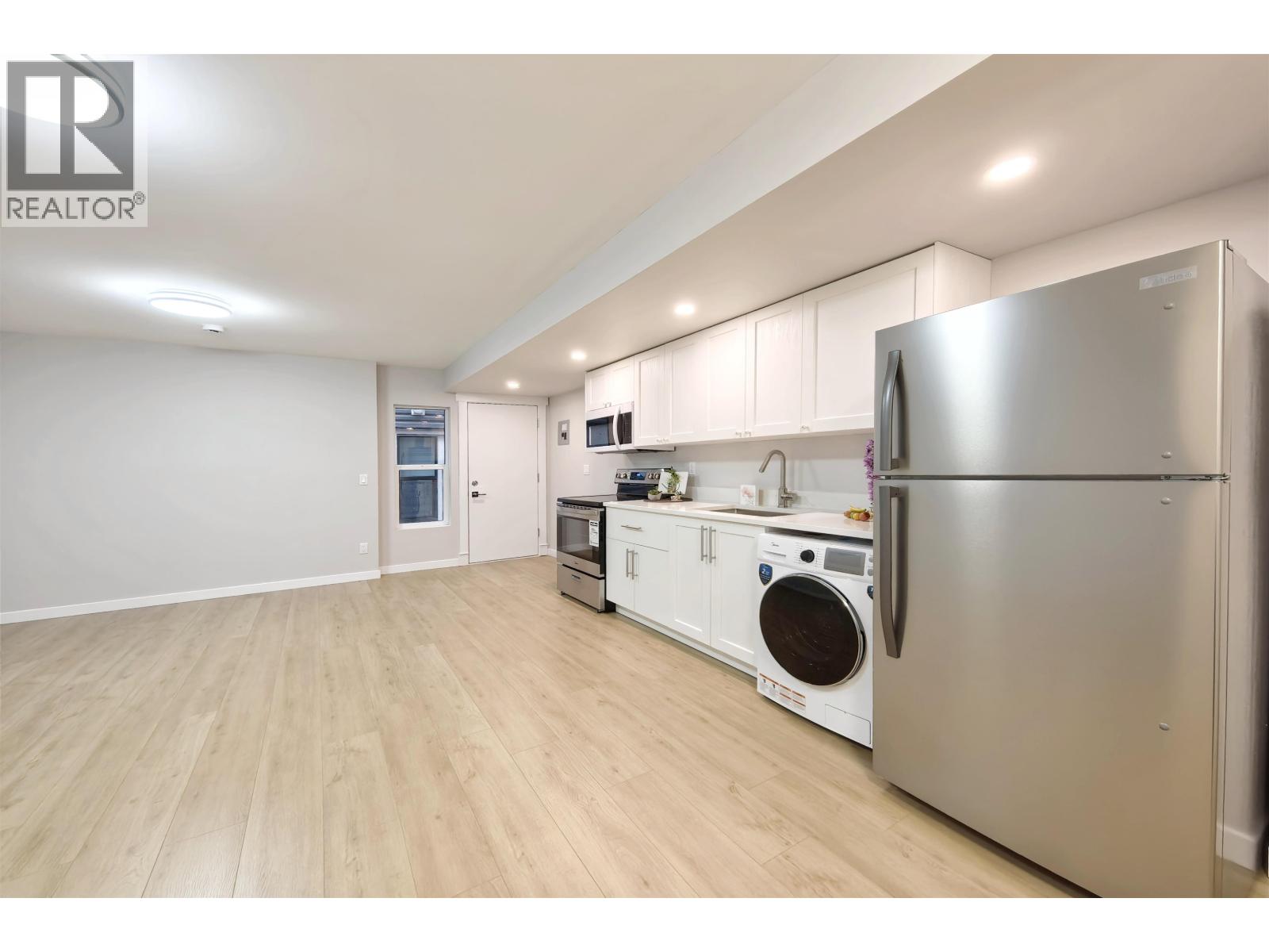 3565 SHEFFIELD AVENUE, Coquitlam