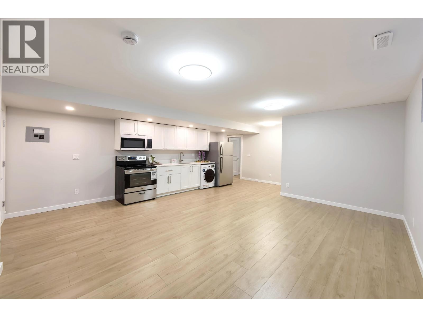 3565 SHEFFIELD AVENUE, Coquitlam