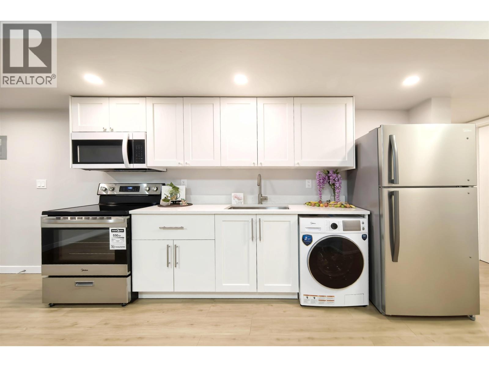 3565 SHEFFIELD AVENUE, Coquitlam