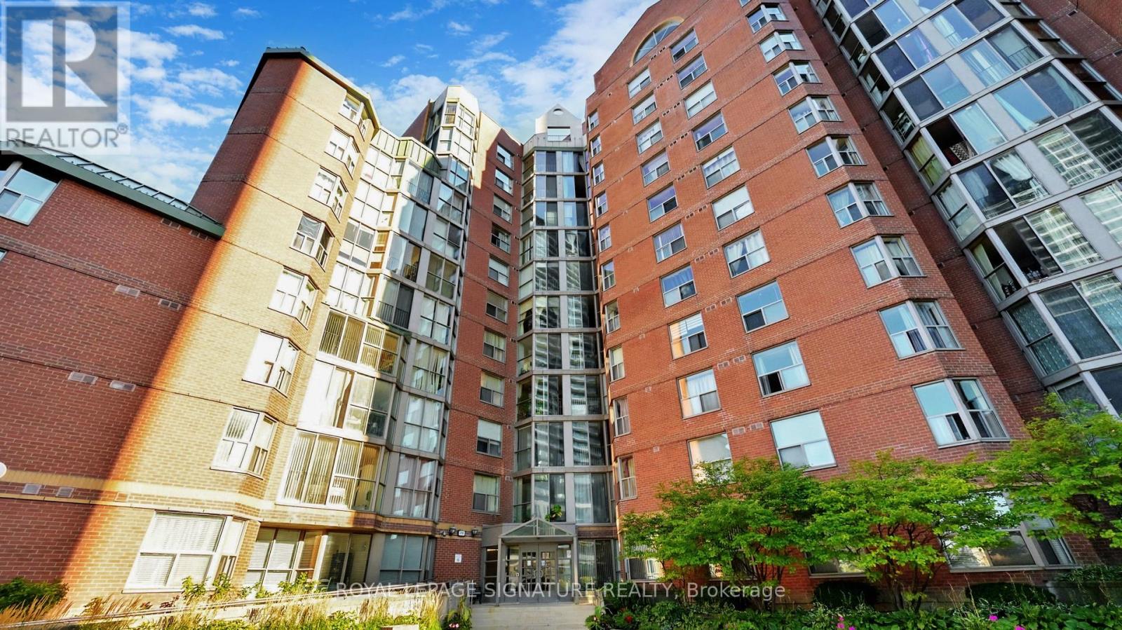 5795 Yonge Street 1205