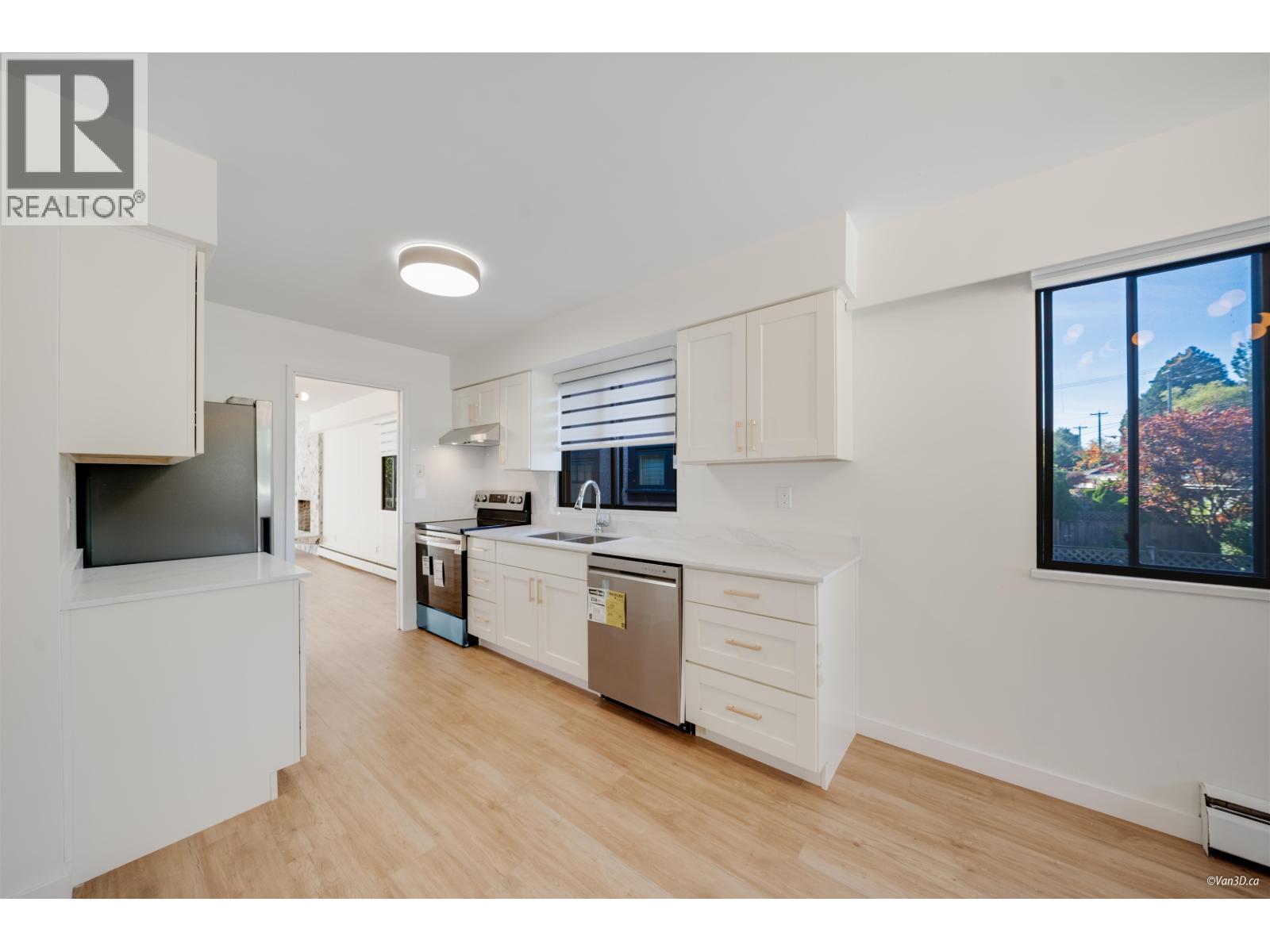 4565 W 9TH AVENUE, Vancouver