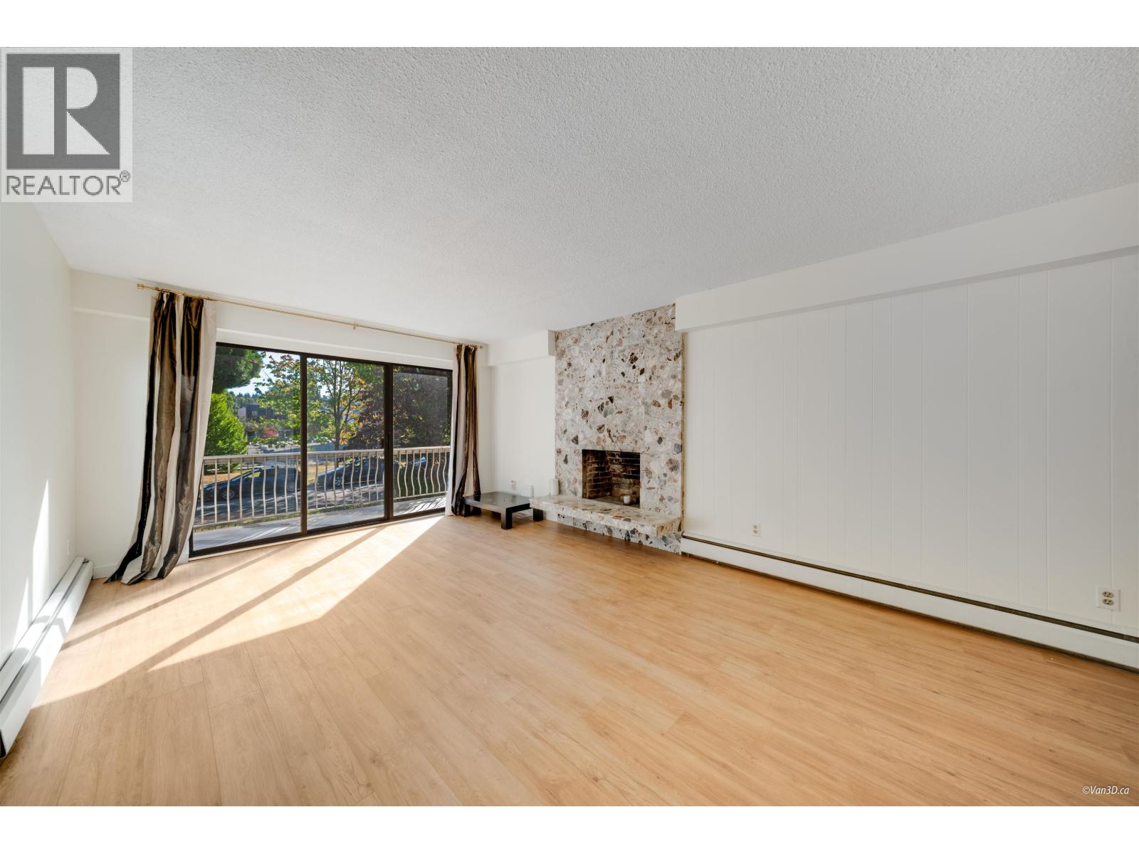 4565 W 9TH AVENUE, Vancouver