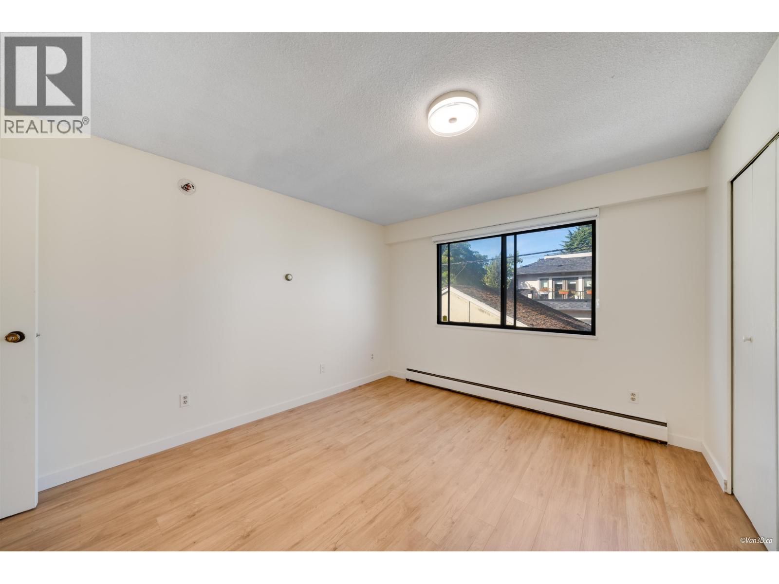 4565 W 9TH AVENUE, Vancouver