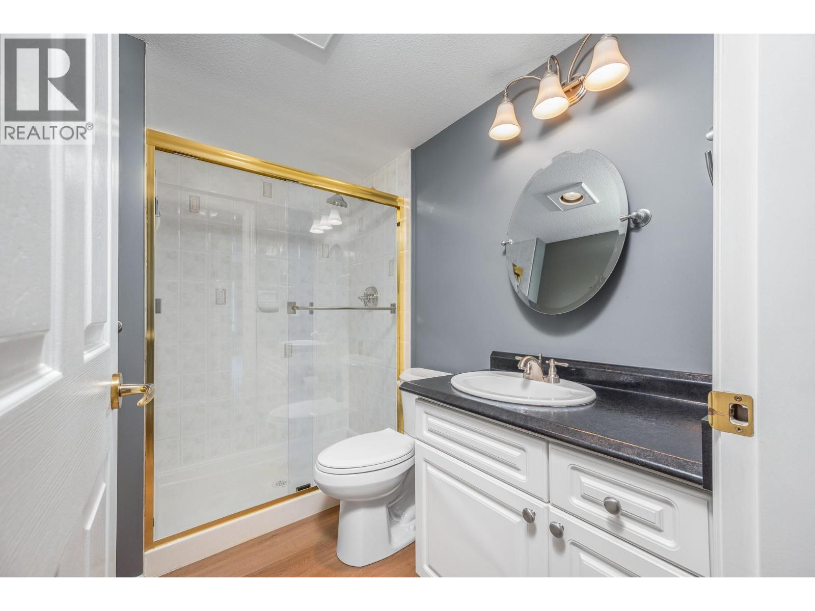 213 3300 Centennial Drive, Vernon