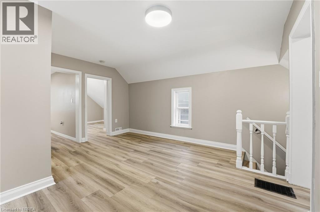 43 RICHARDSON Street - 10