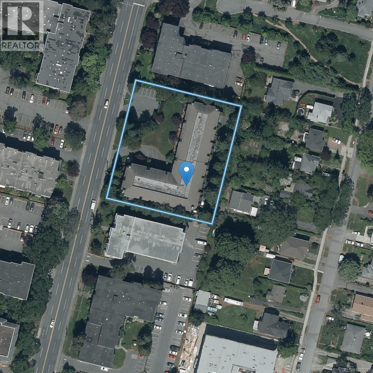 215 3277 Quadra St, Saanich