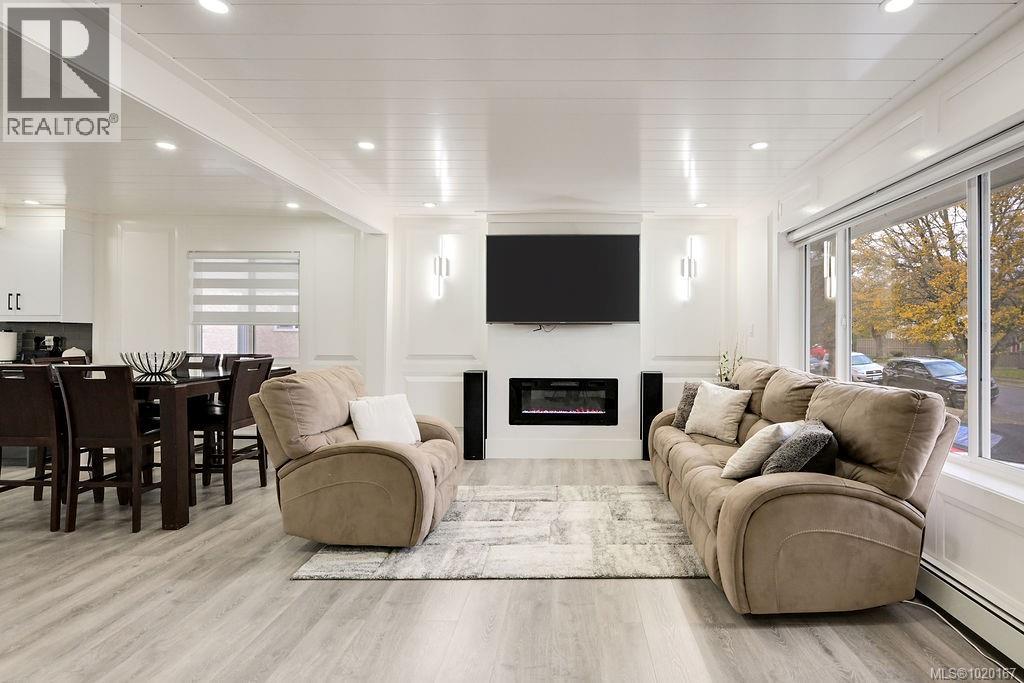  2710 Victor Street, Victoria