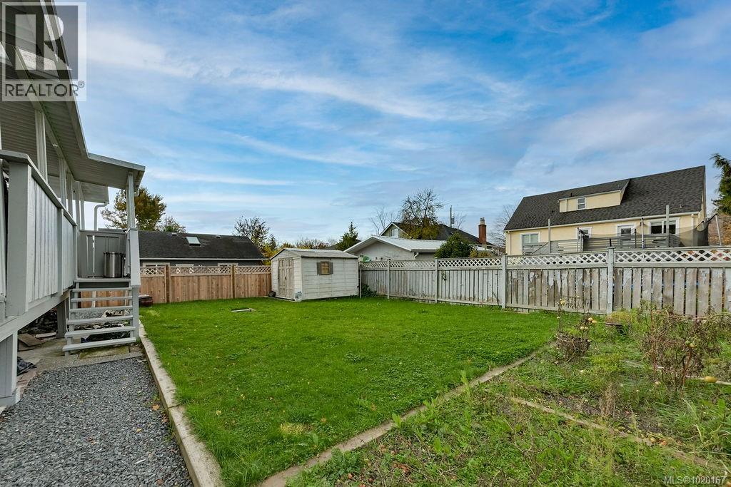  2710 Victor Street, Victoria