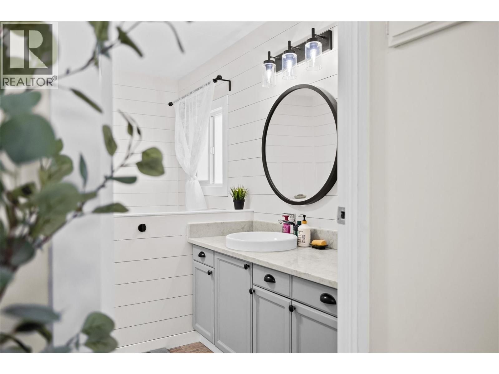 26 2005 Boucherie Road, West Kelowna