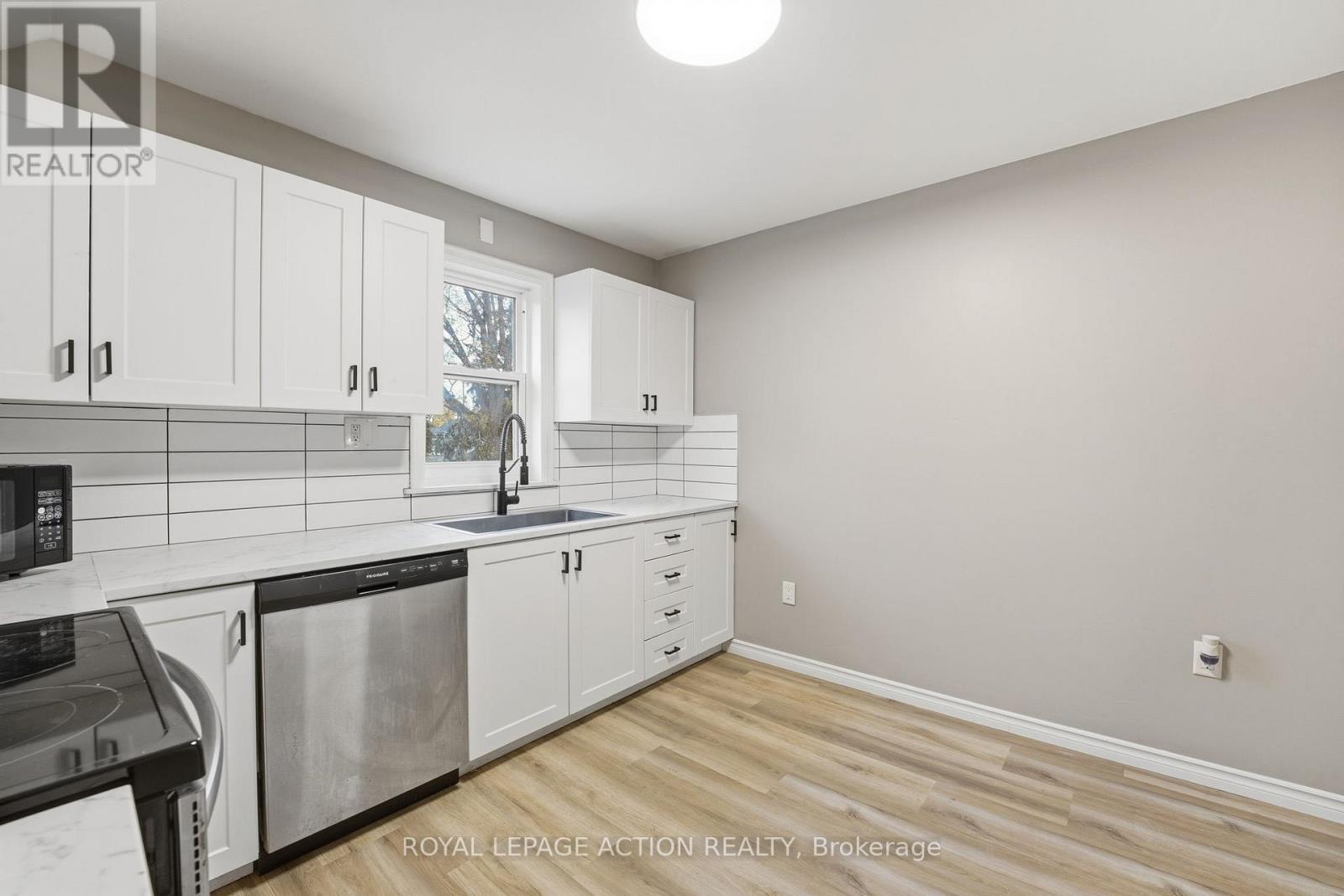 43 RICHARDSON STREET - 4