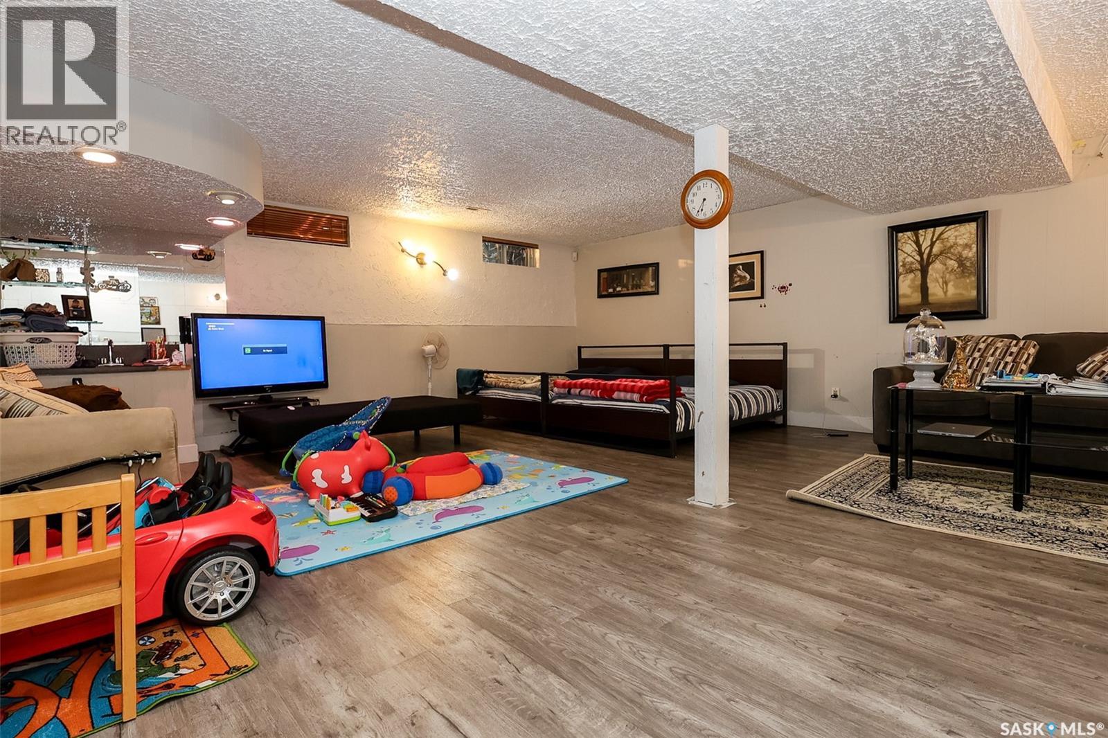 1614 MCKERCHER DRIVE - 16