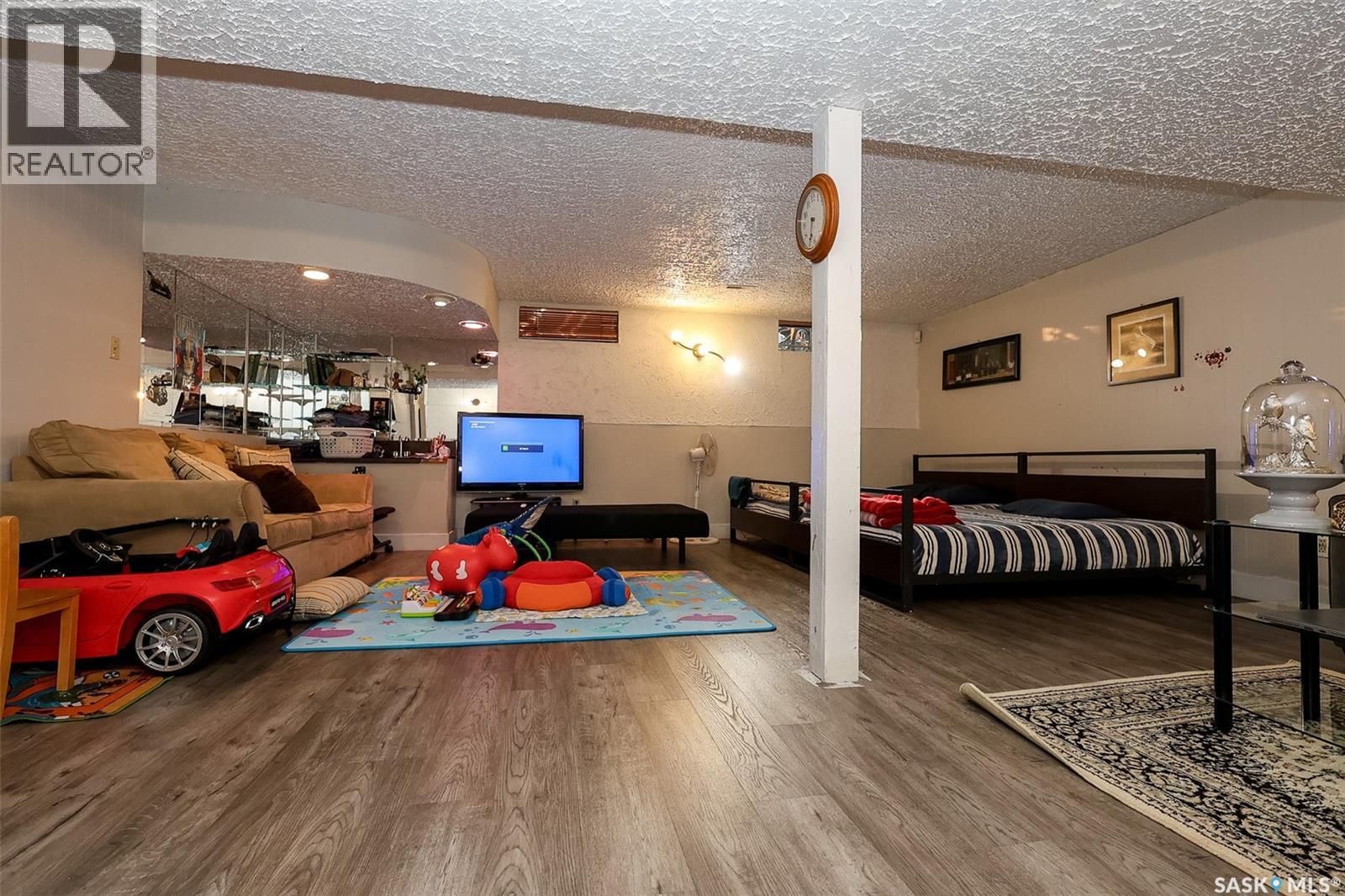 1614 MCKERCHER DRIVE - 14