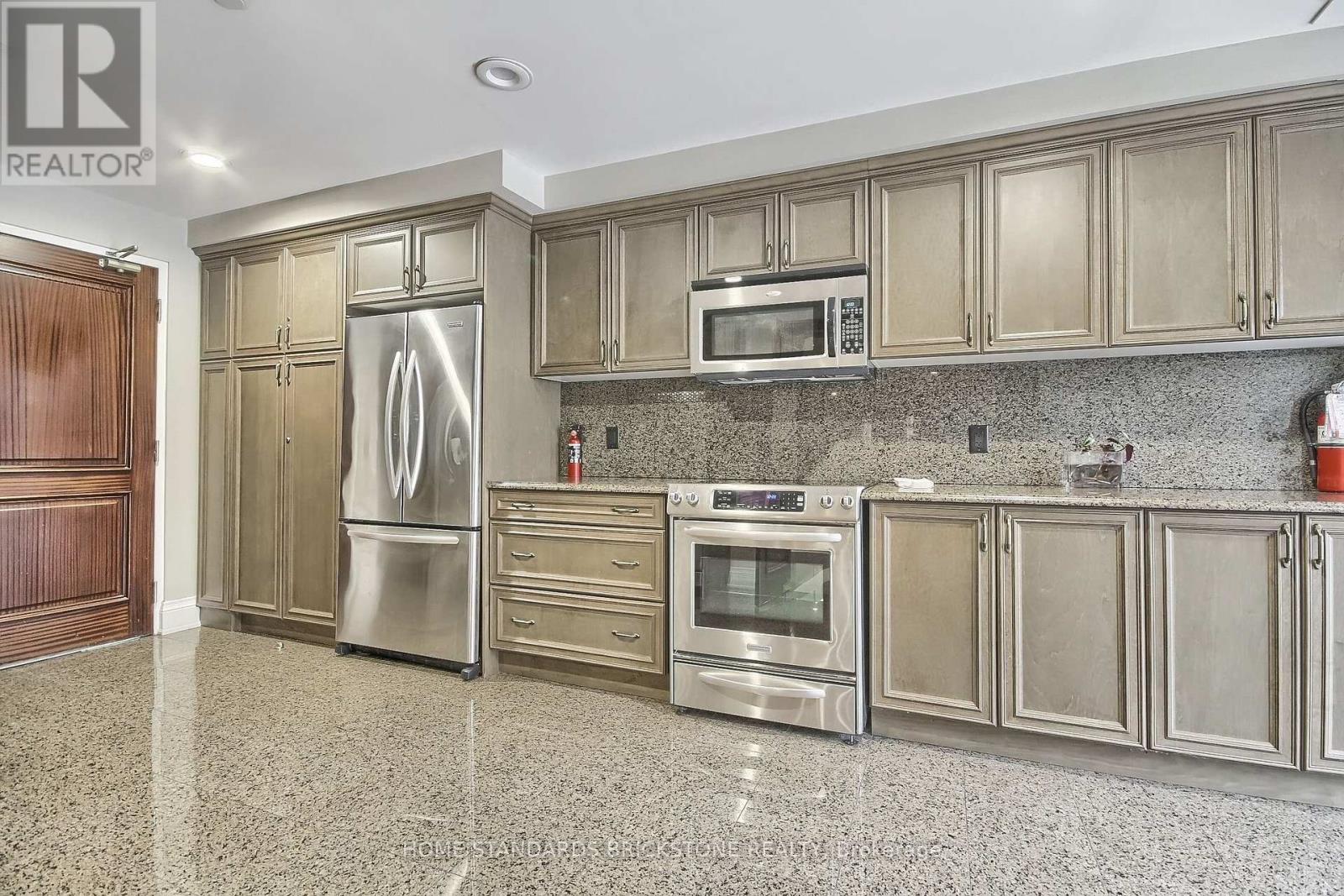 #115 9225 JANE STREET - 31