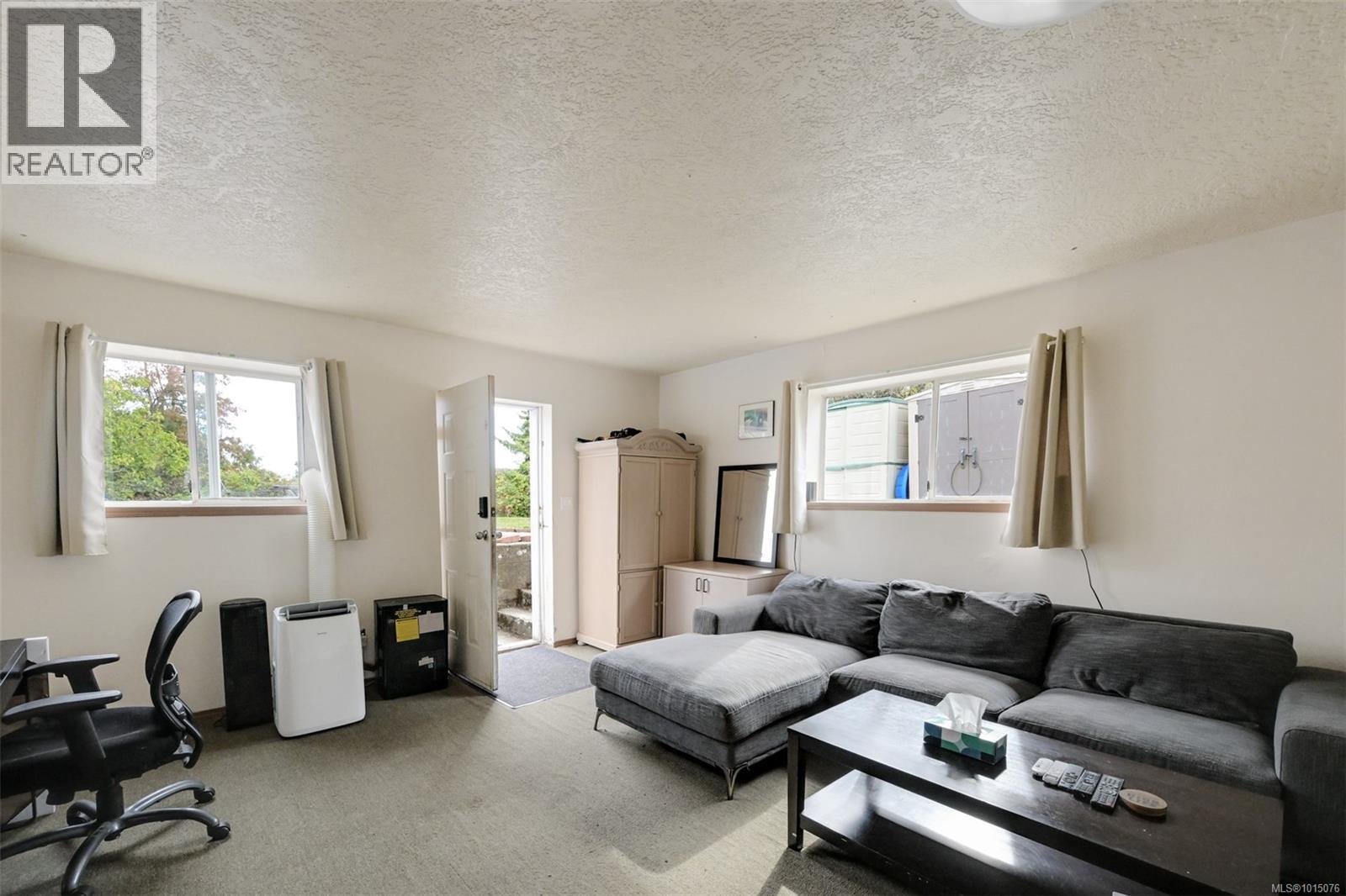  3883 Douglas Street, Saanich