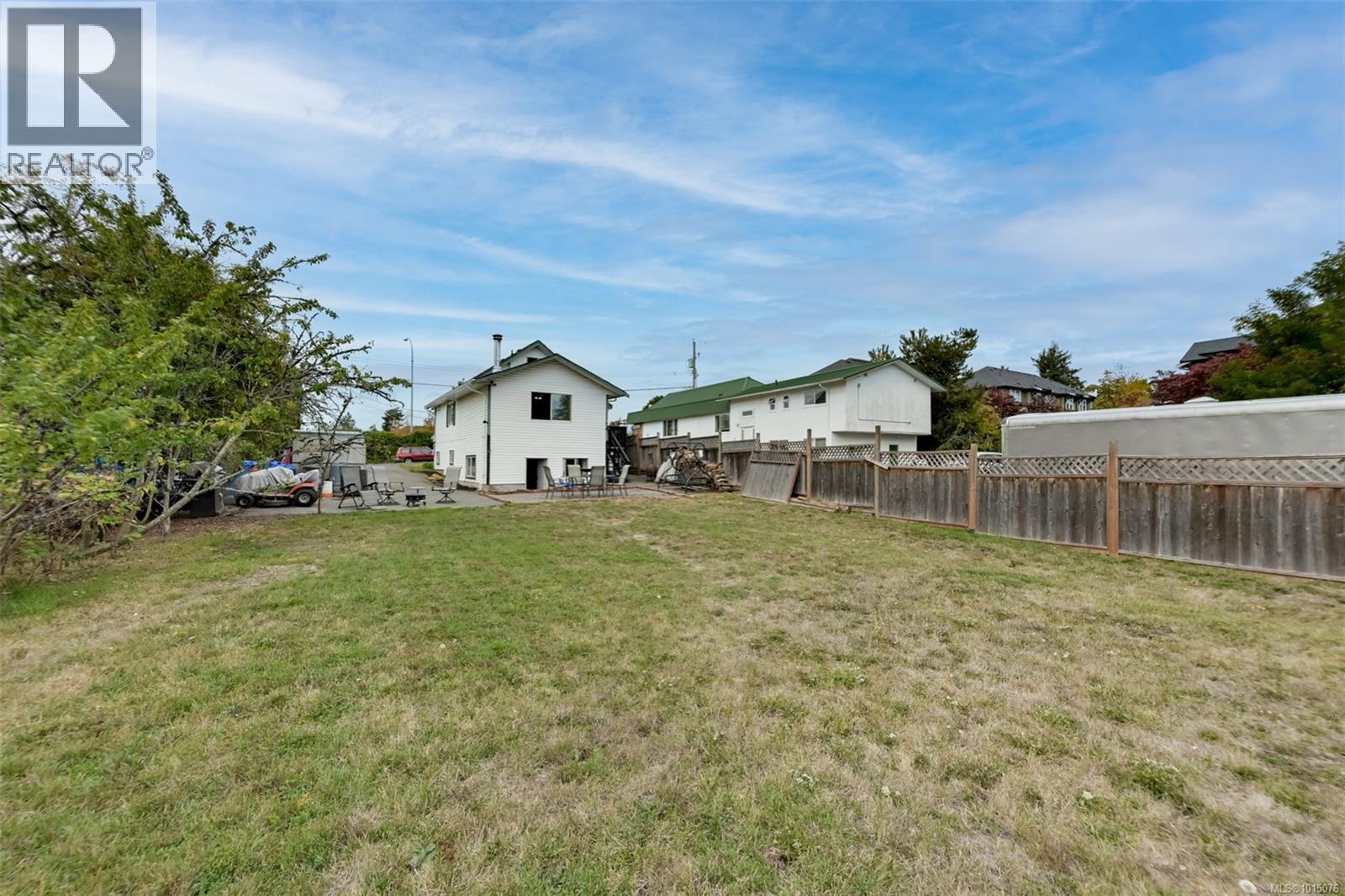  3883 Douglas Street, Saanich