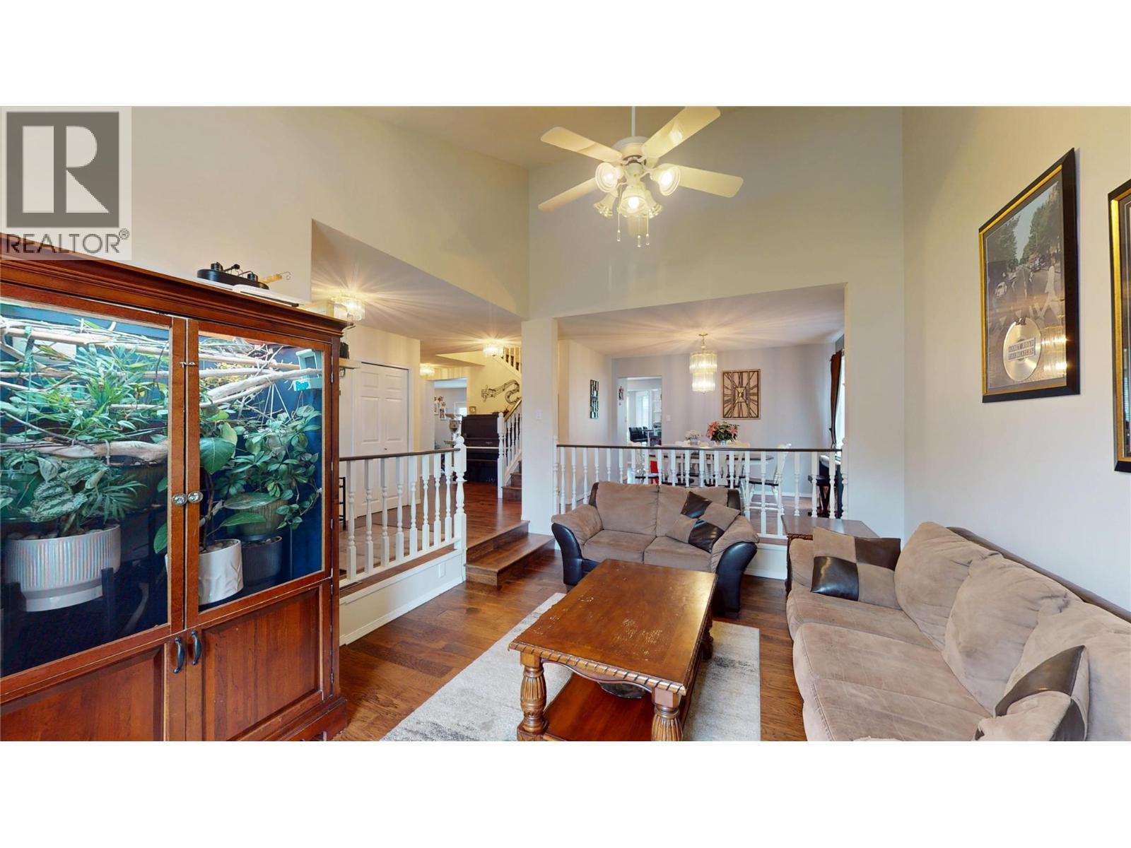 2904 Edgewood Drive, Cranbrook