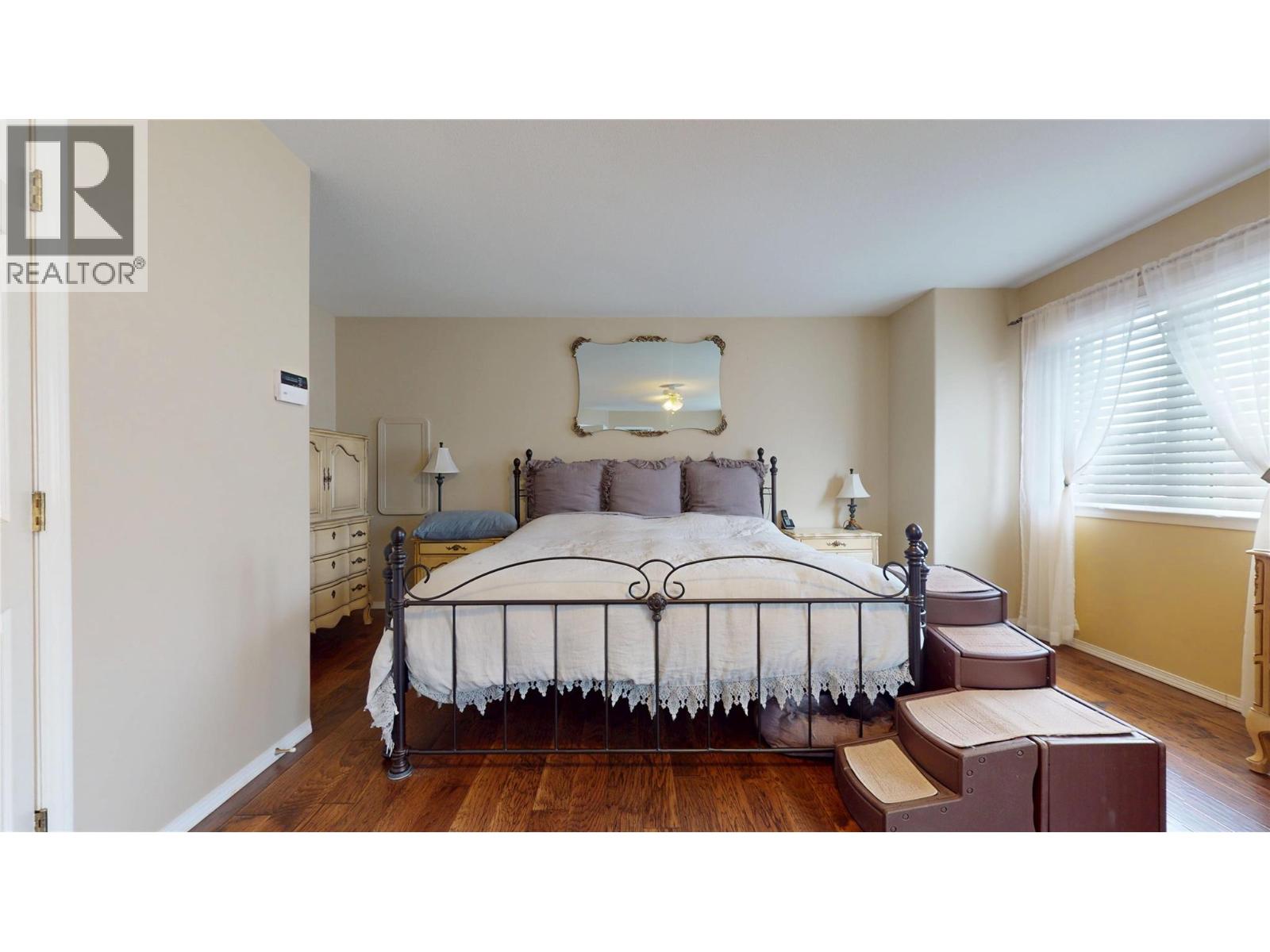 2904 Edgewood Drive, Cranbrook