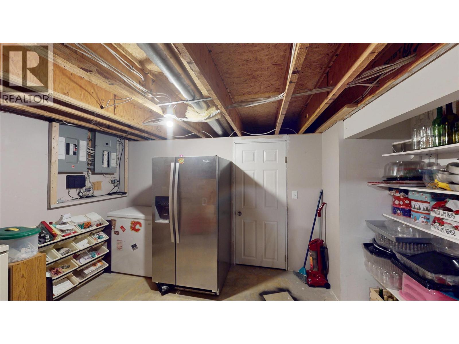 2904 Edgewood Drive, Cranbrook