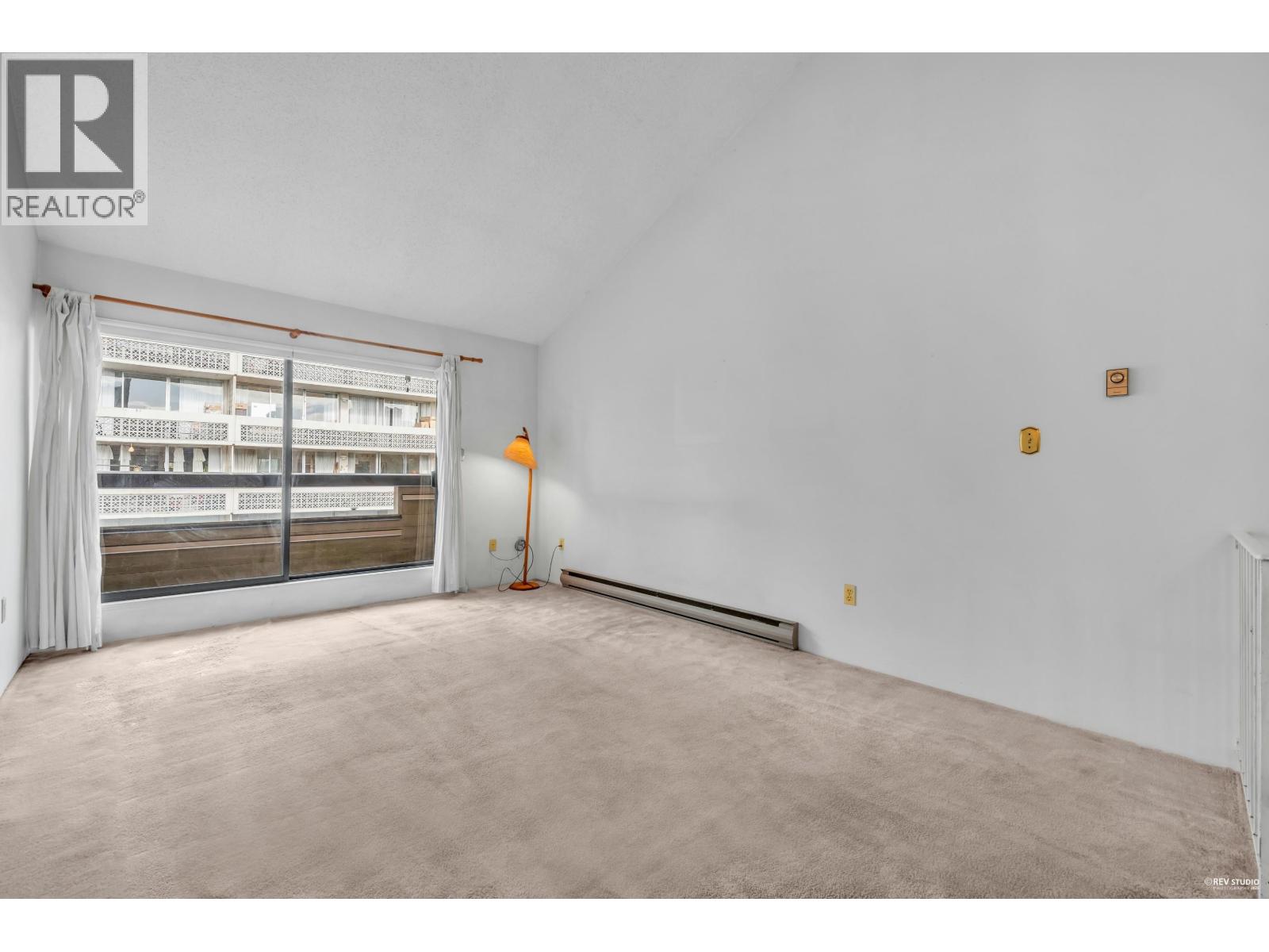 410 1363 CLYDE AVENUE, West Vancouver