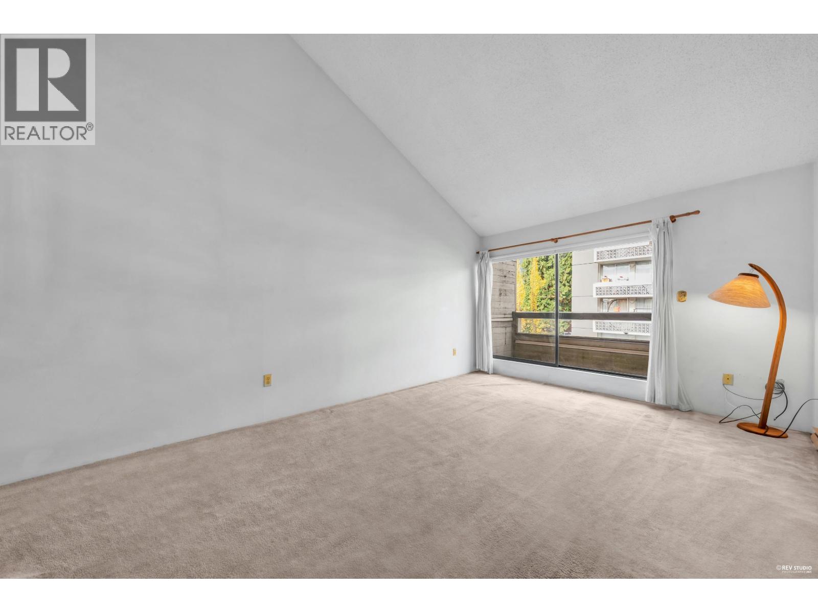 410 1363 CLYDE AVENUE, West Vancouver