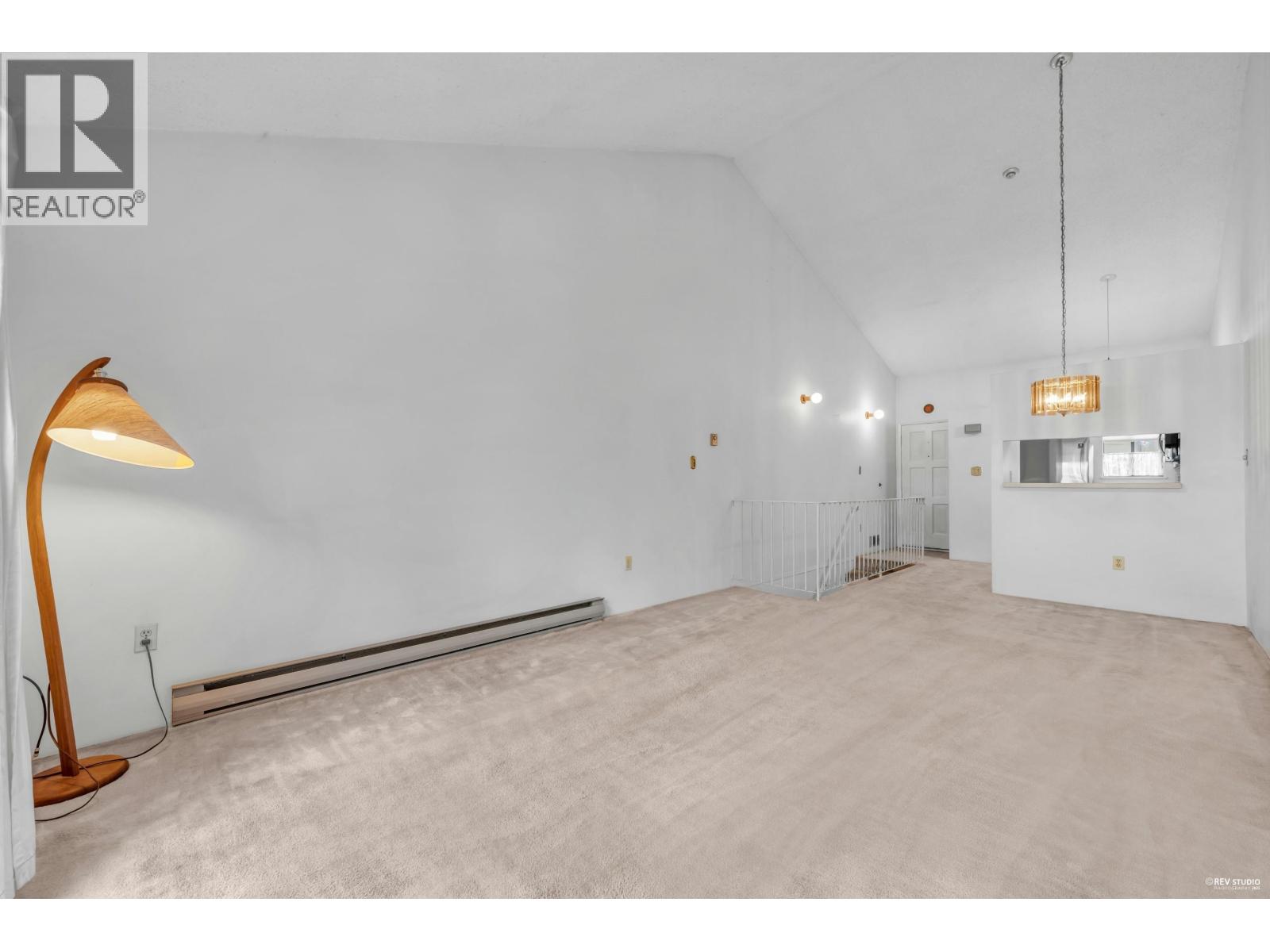 410 1363 CLYDE AVENUE, West Vancouver