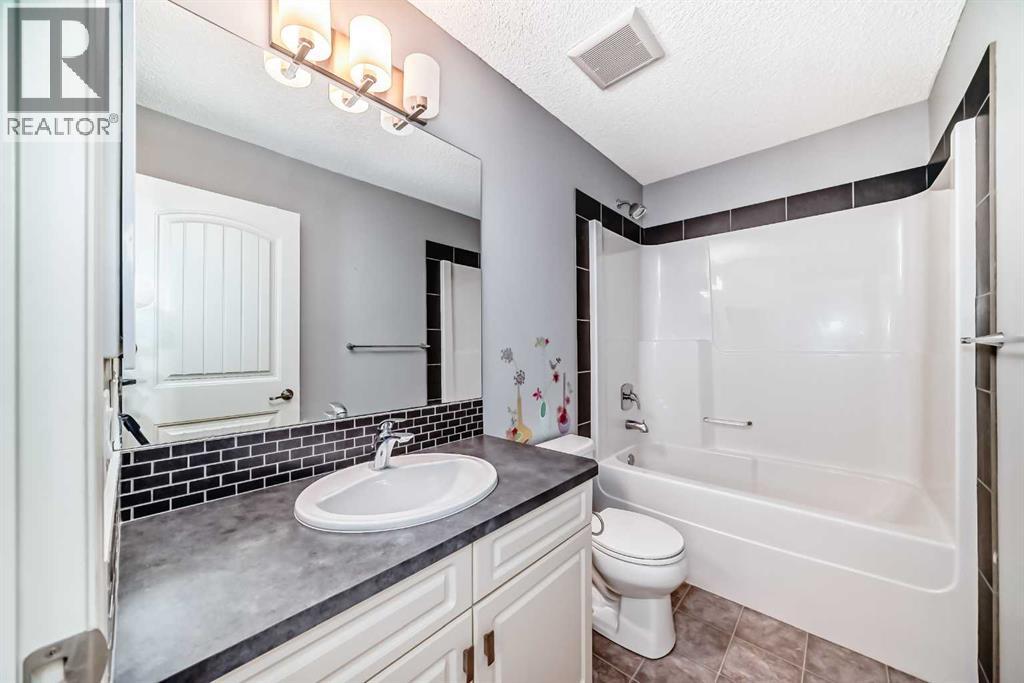 Single Family House for Sale in  New Brighton Grove SE New Brighton Calgary 