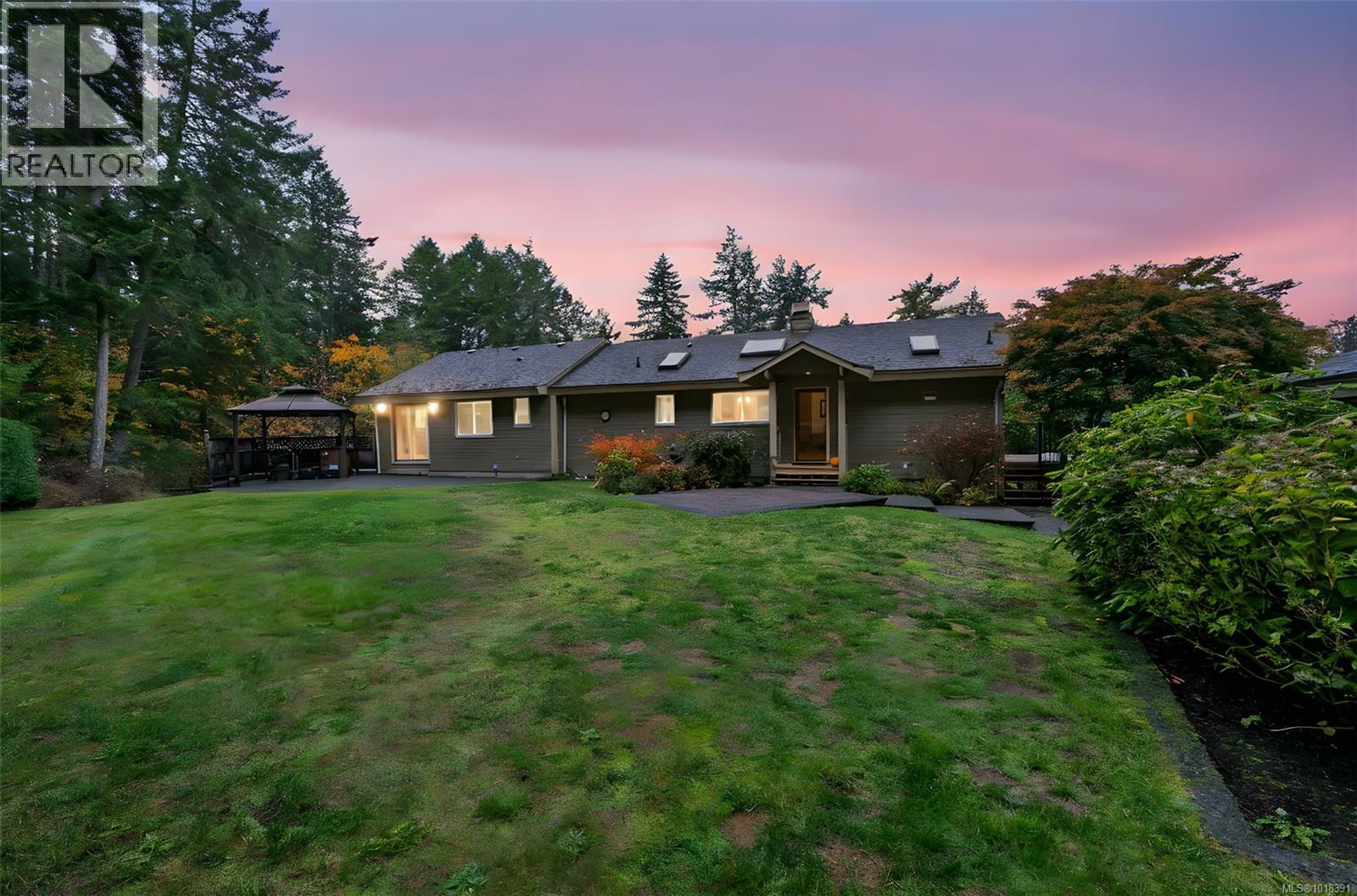 1212 Bazett Rd, Duncan