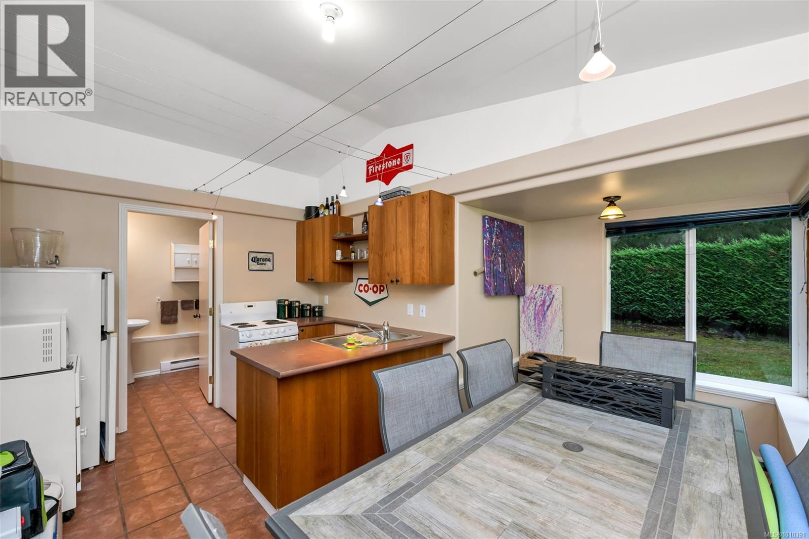 1212 Bazett Rd, Duncan