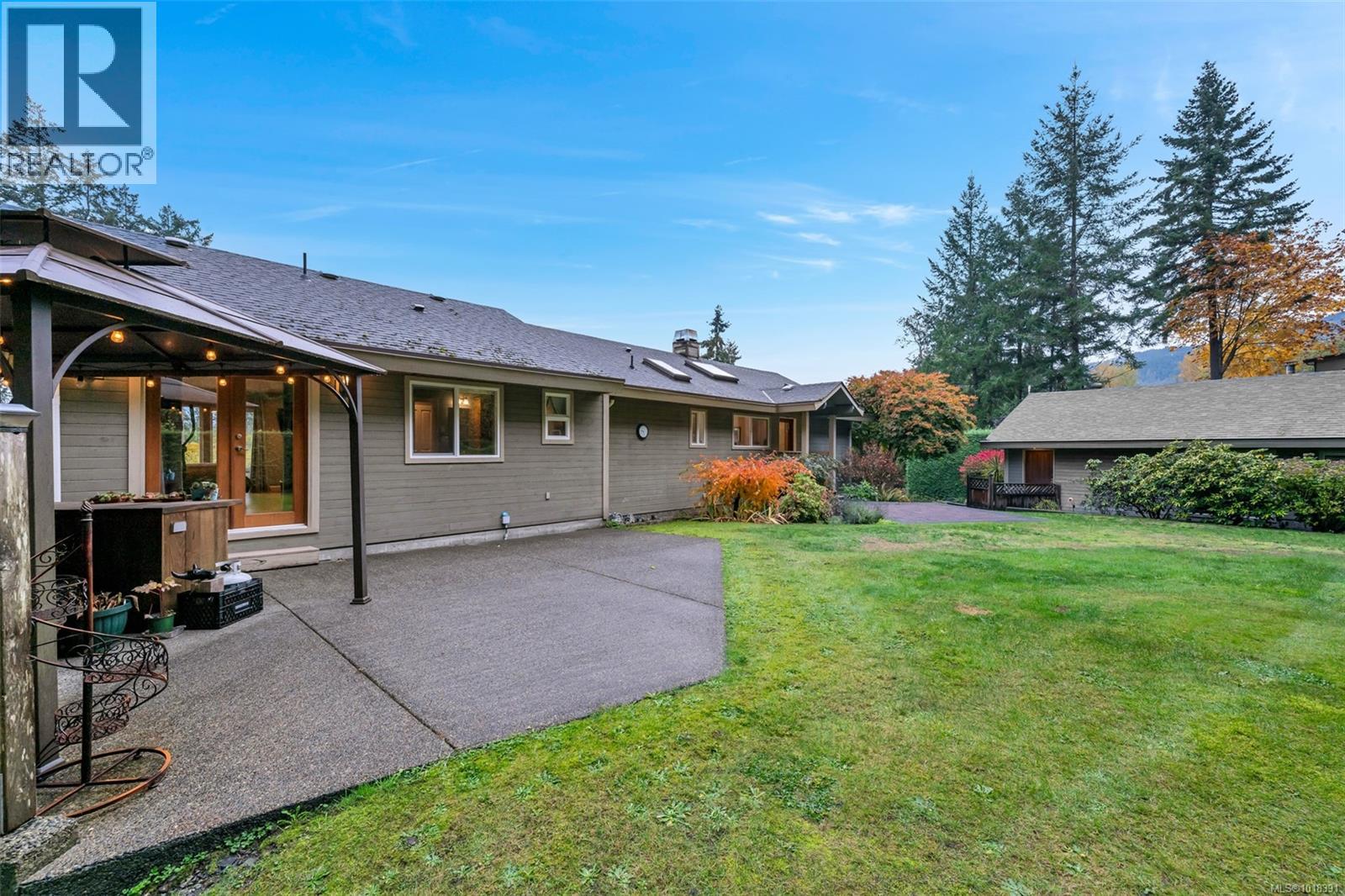 1212 Bazett Rd, Duncan