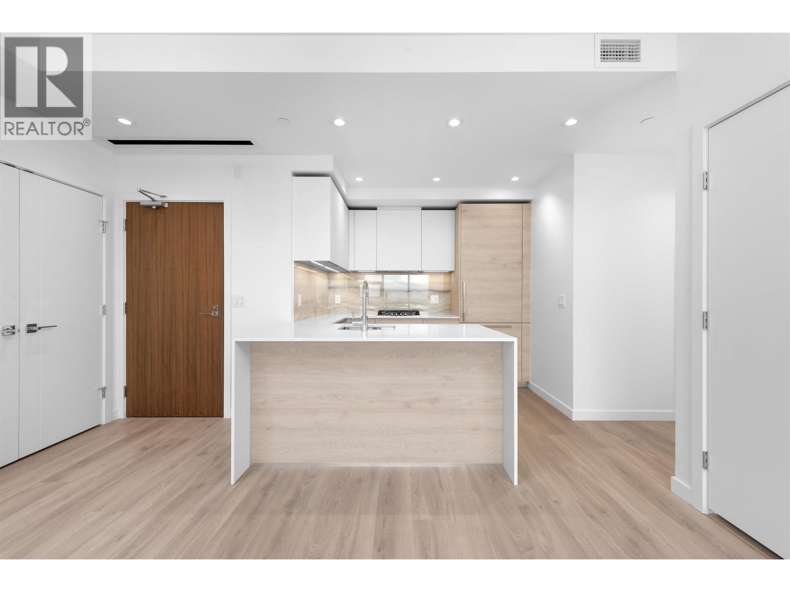 4001 680 QUAYSIDE DRIVE, New Westminster