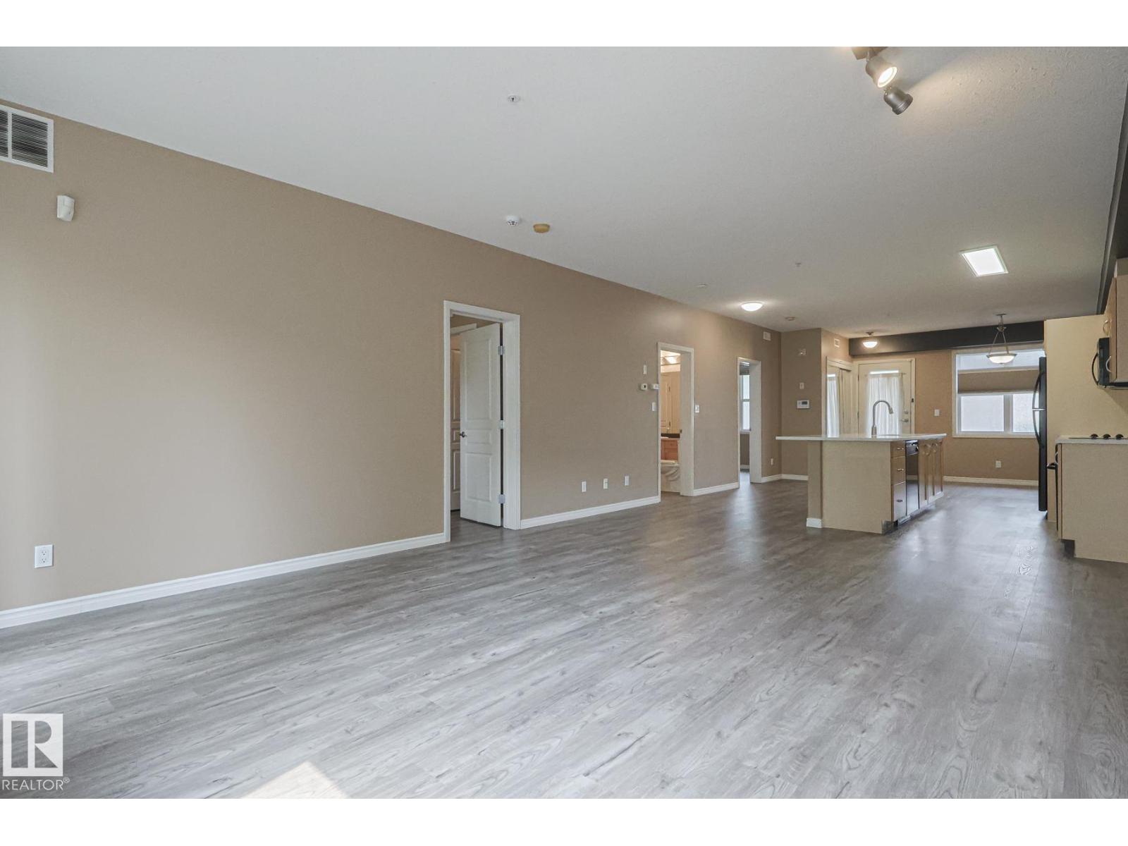 #113 9507 101 AV NW, Edmonton