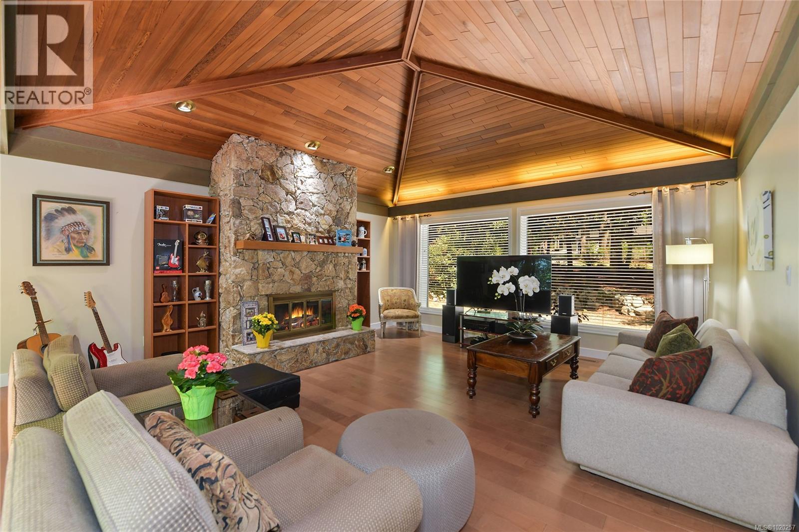 821 Dalkeith Ave, North Saanich