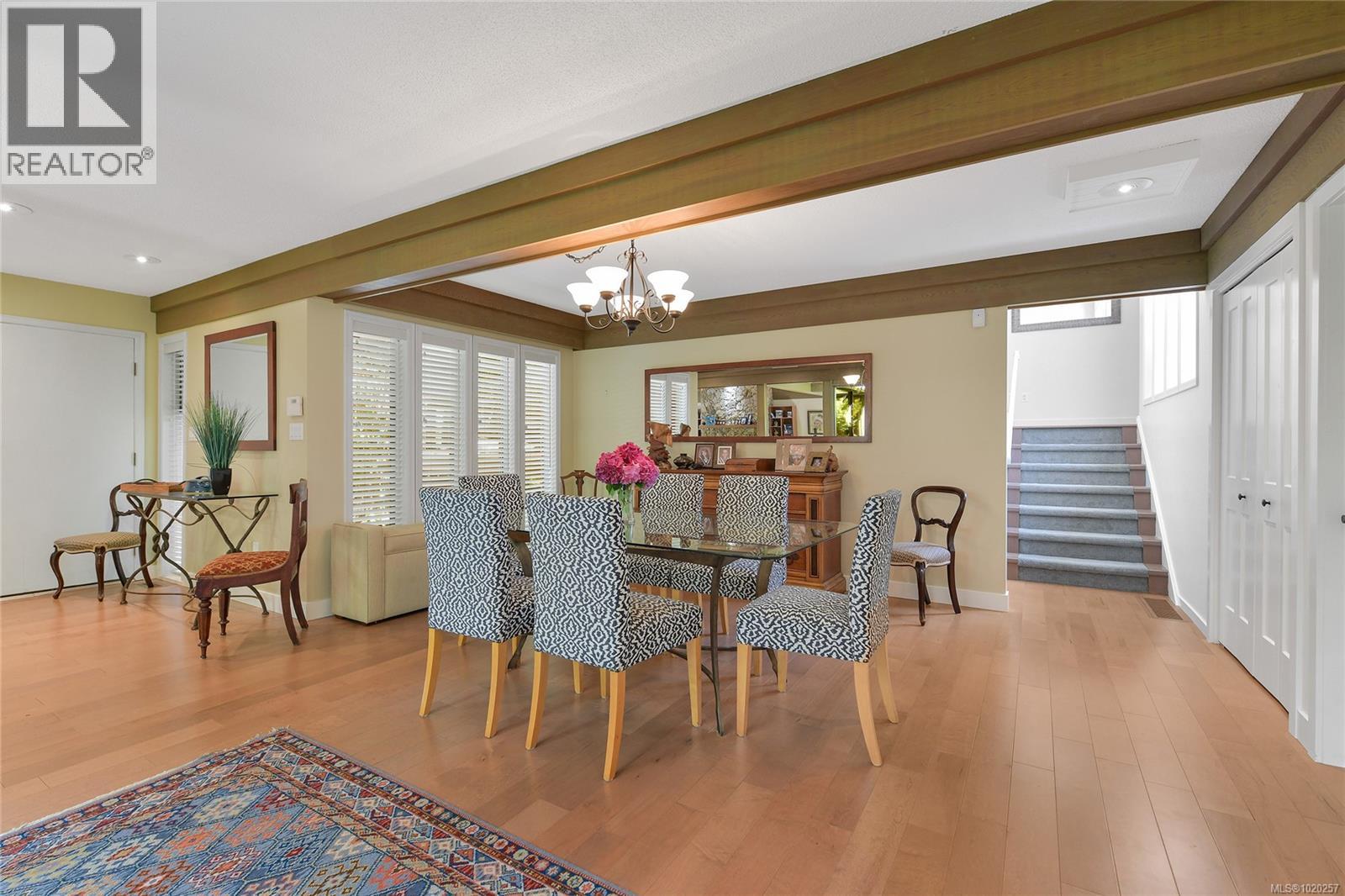 821 Dalkeith Ave, North Saanich