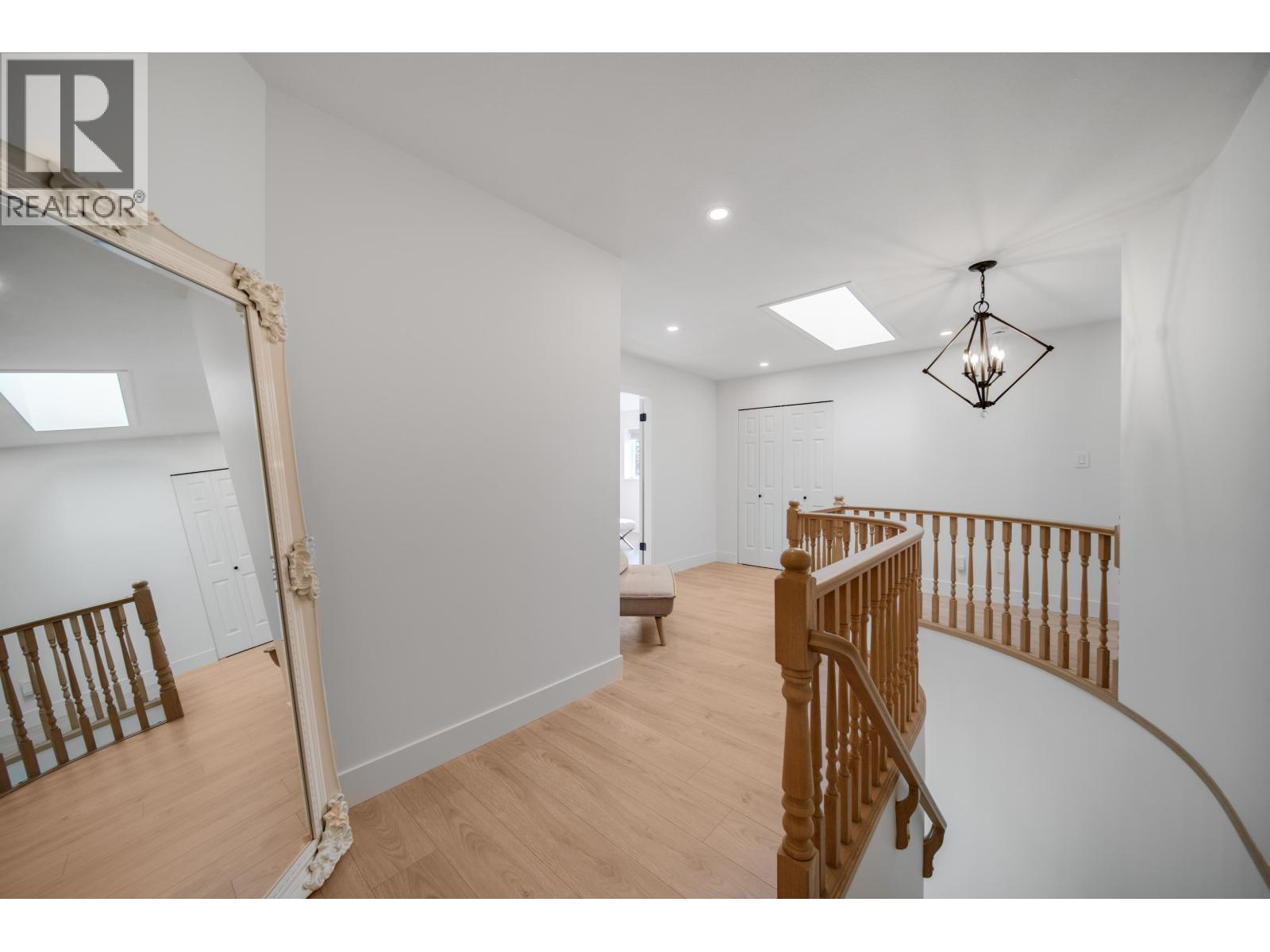 22683 FRASERBANK Crescent, Richmond