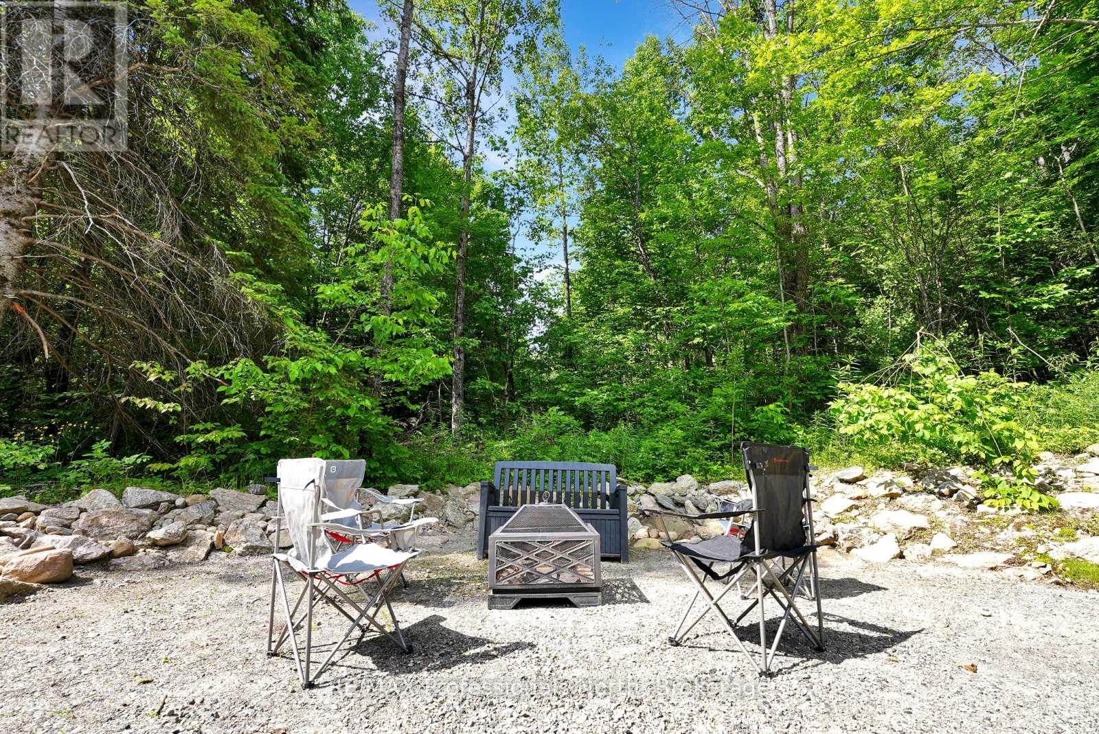 Single Family House Bungalow for Sale in  MINNICOCK LAKE ROAD Highlands East (Glamorgan) 