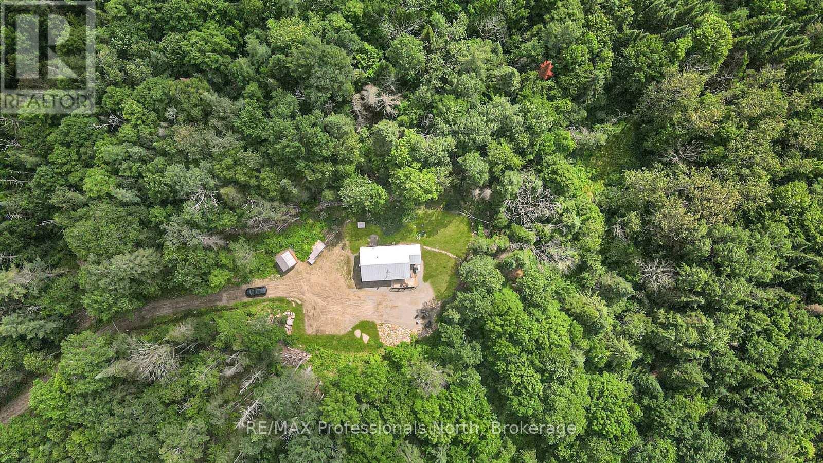 Single Family House Bungalow for Sale in  MINNICOCK LAKE ROAD Highlands East (Glamorgan) 