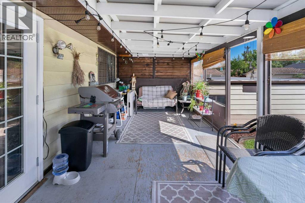 Single Family House 4 Level for Sale in  Templeside Circle NE Temple Calgary 