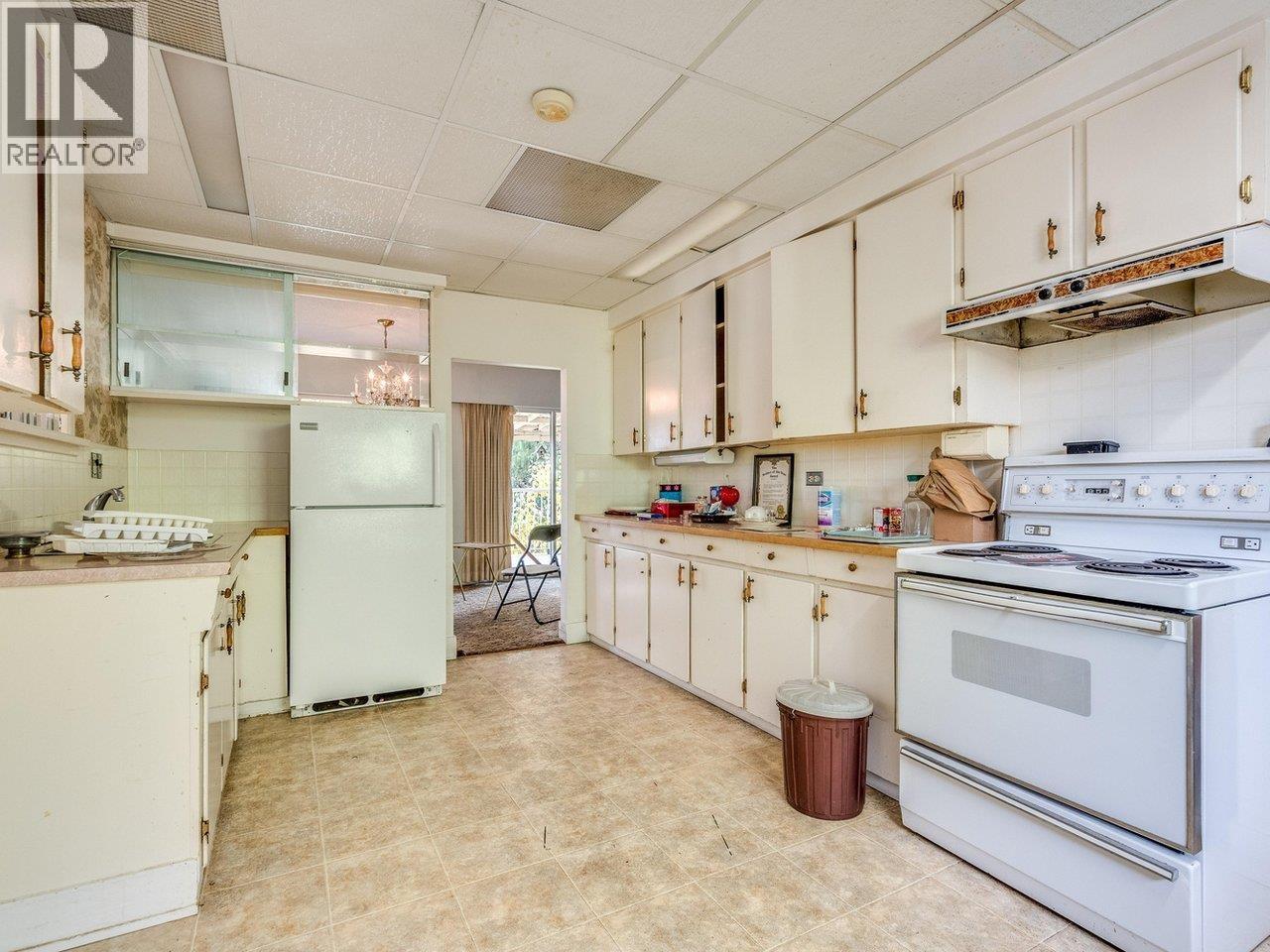 840 ROCHESTER AVENUE, Coquitlam