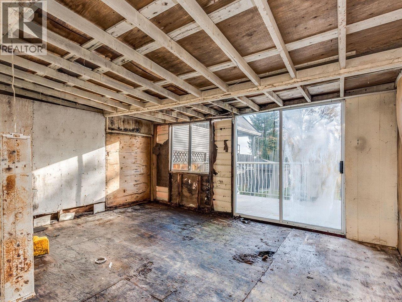 840 ROCHESTER AVENUE, Coquitlam