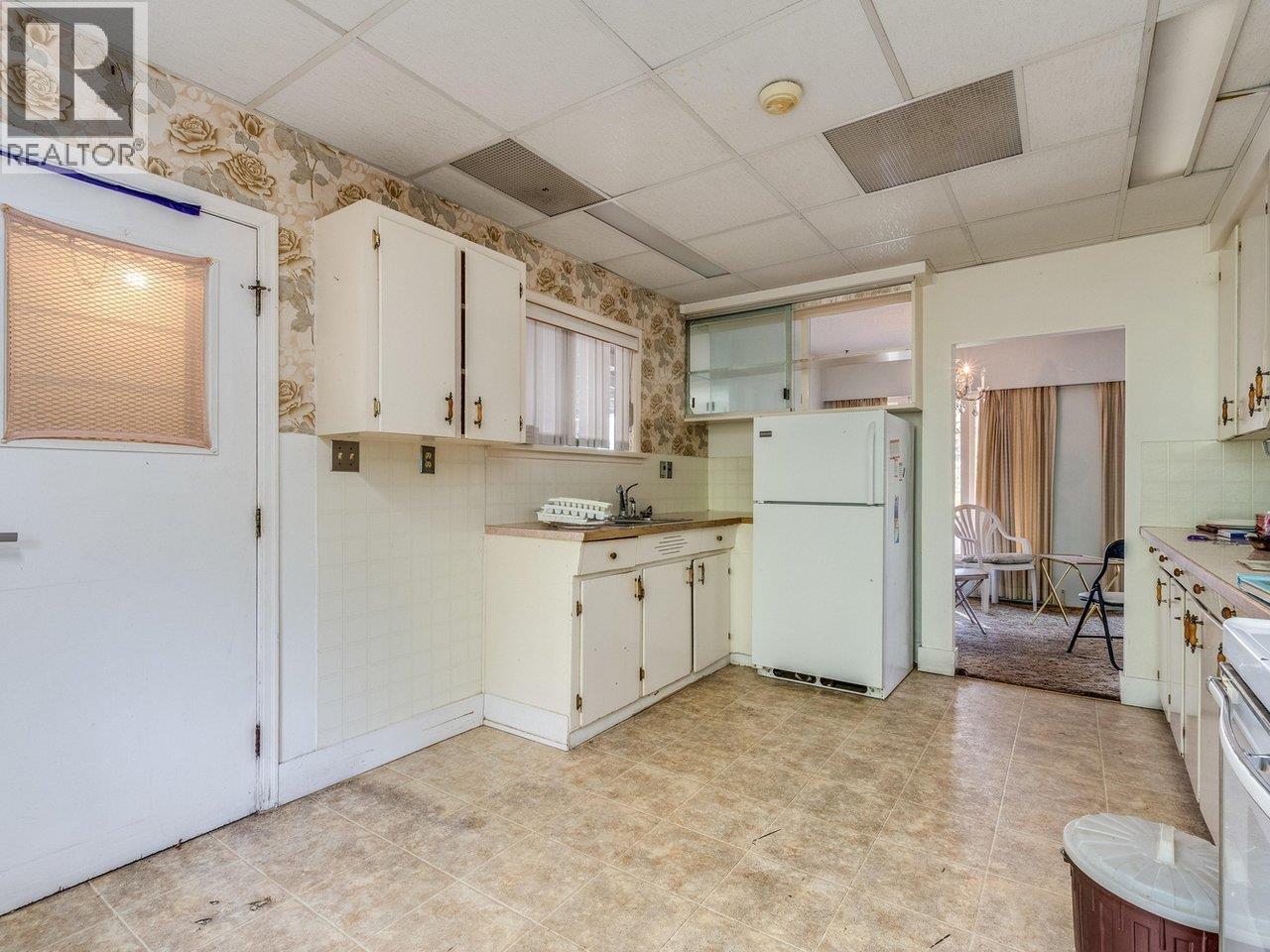 840 ROCHESTER AVENUE, Coquitlam