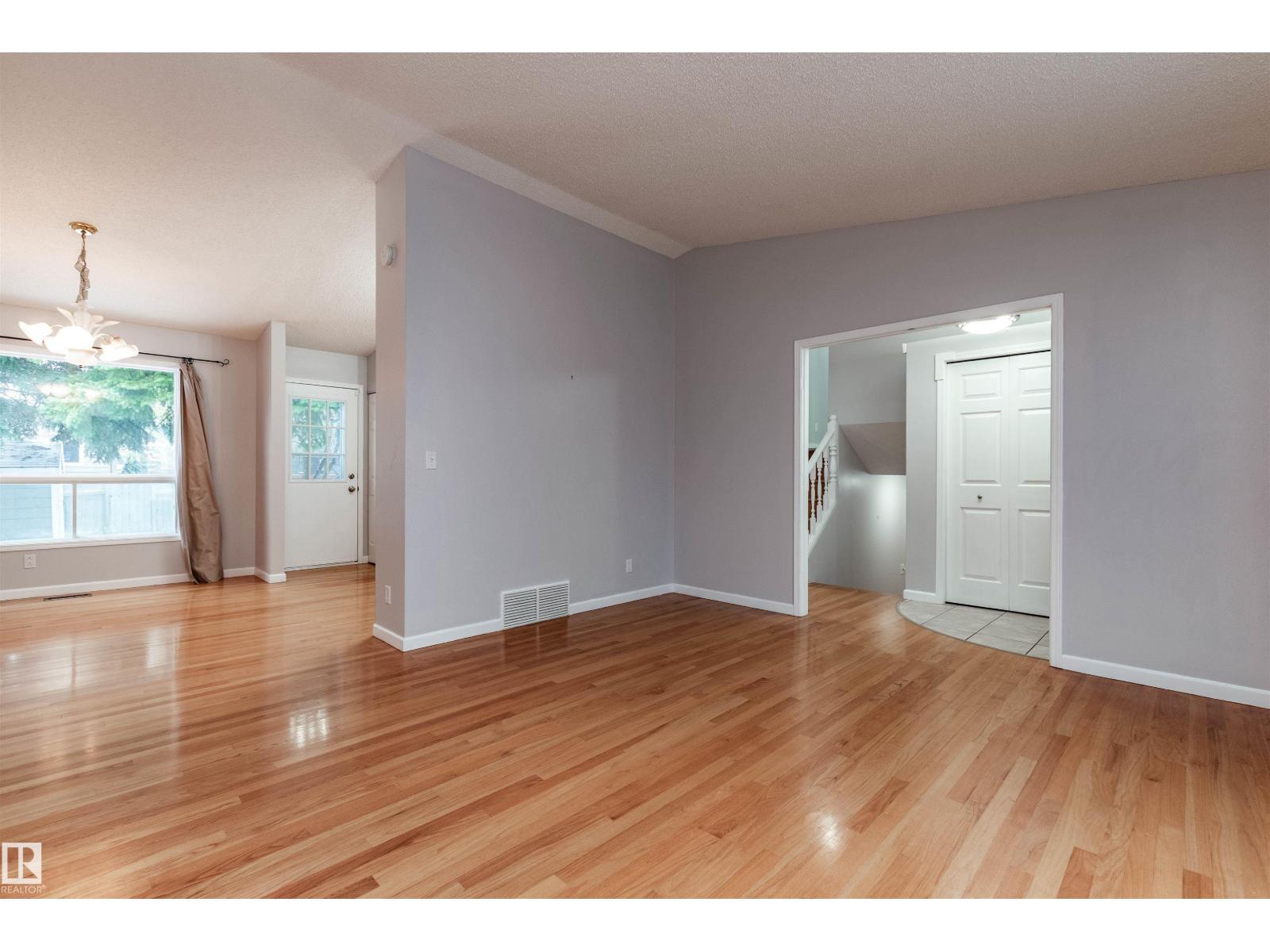 1511 109 ST NW, Edmonton