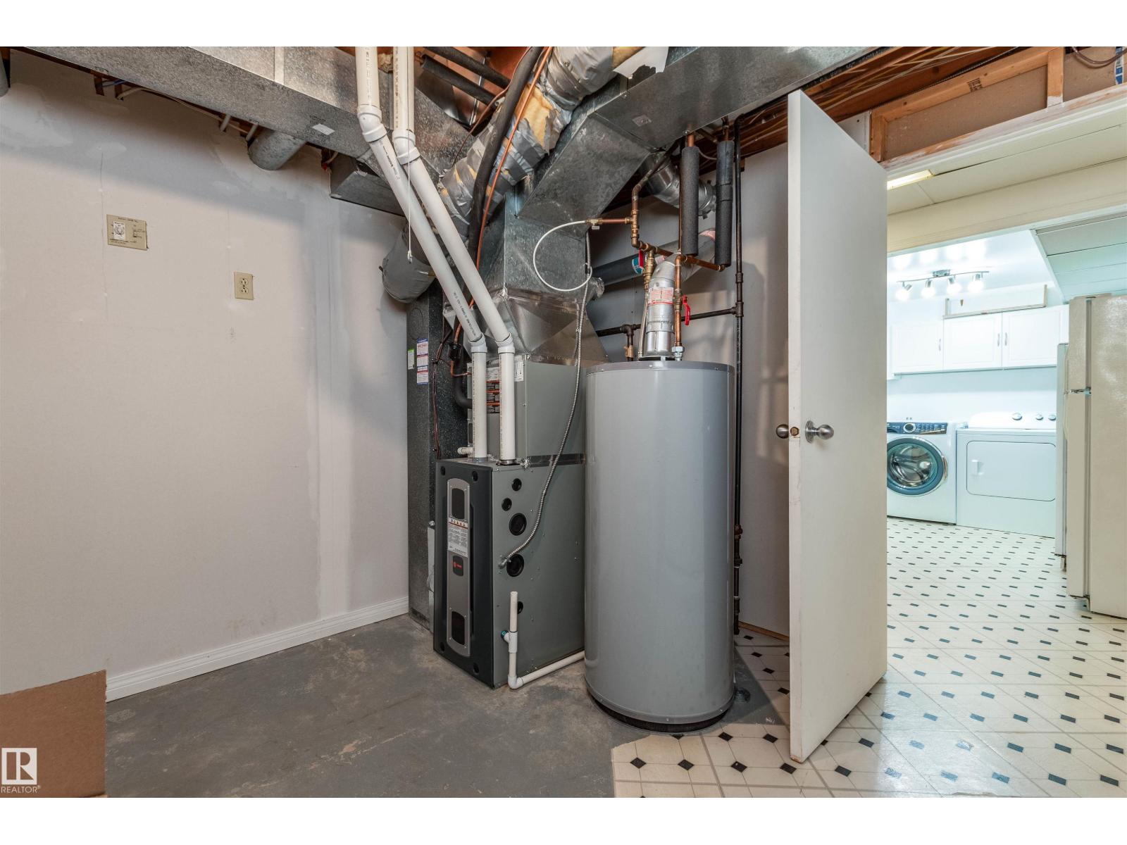 1511 109 ST NW, Edmonton