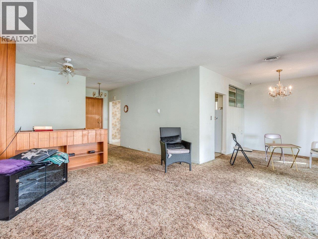 840 ROCHESTER AVENUE, Coquitlam