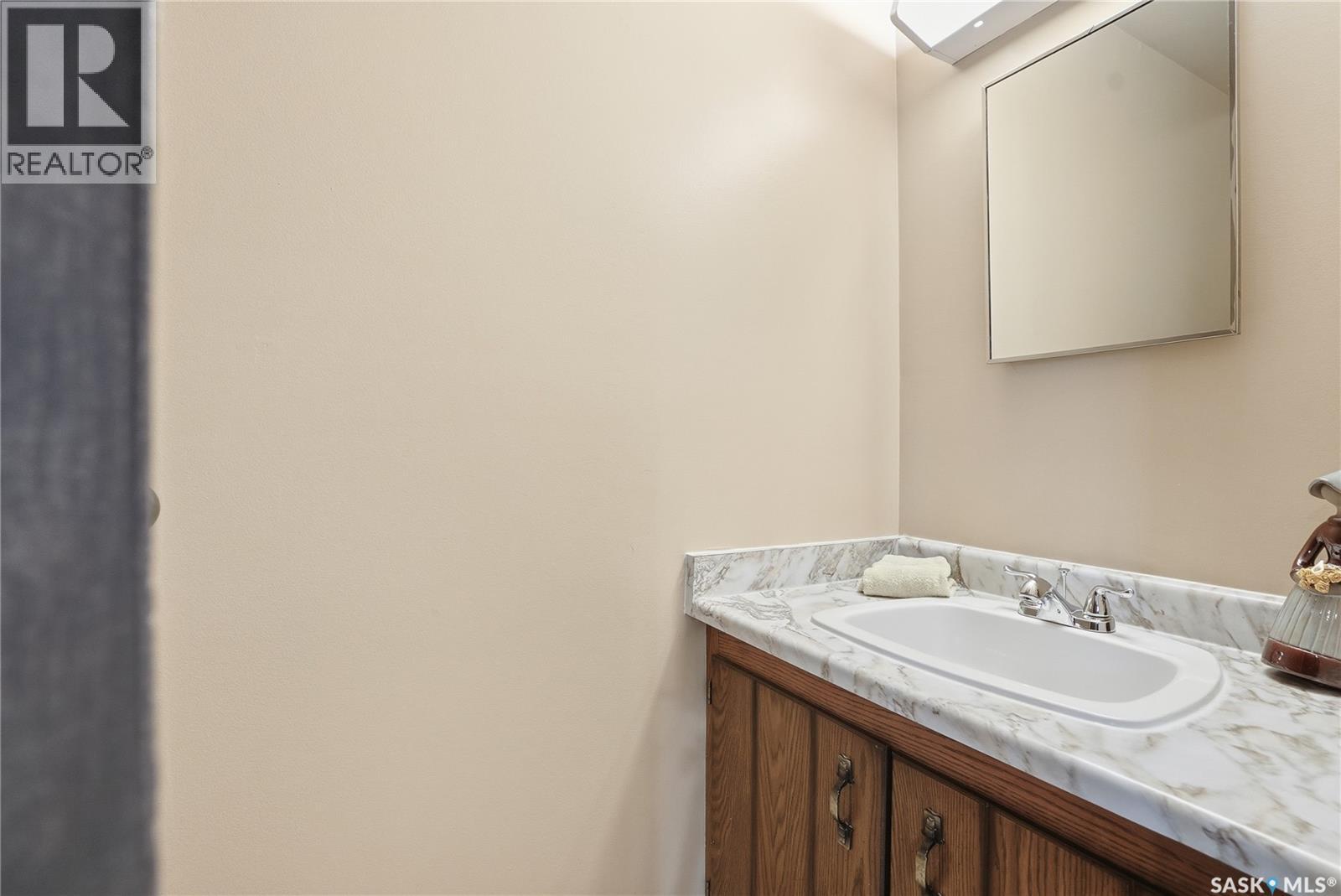 Single Family House 2 Level for Sale in   McKercher DRIVE Saskatoon 